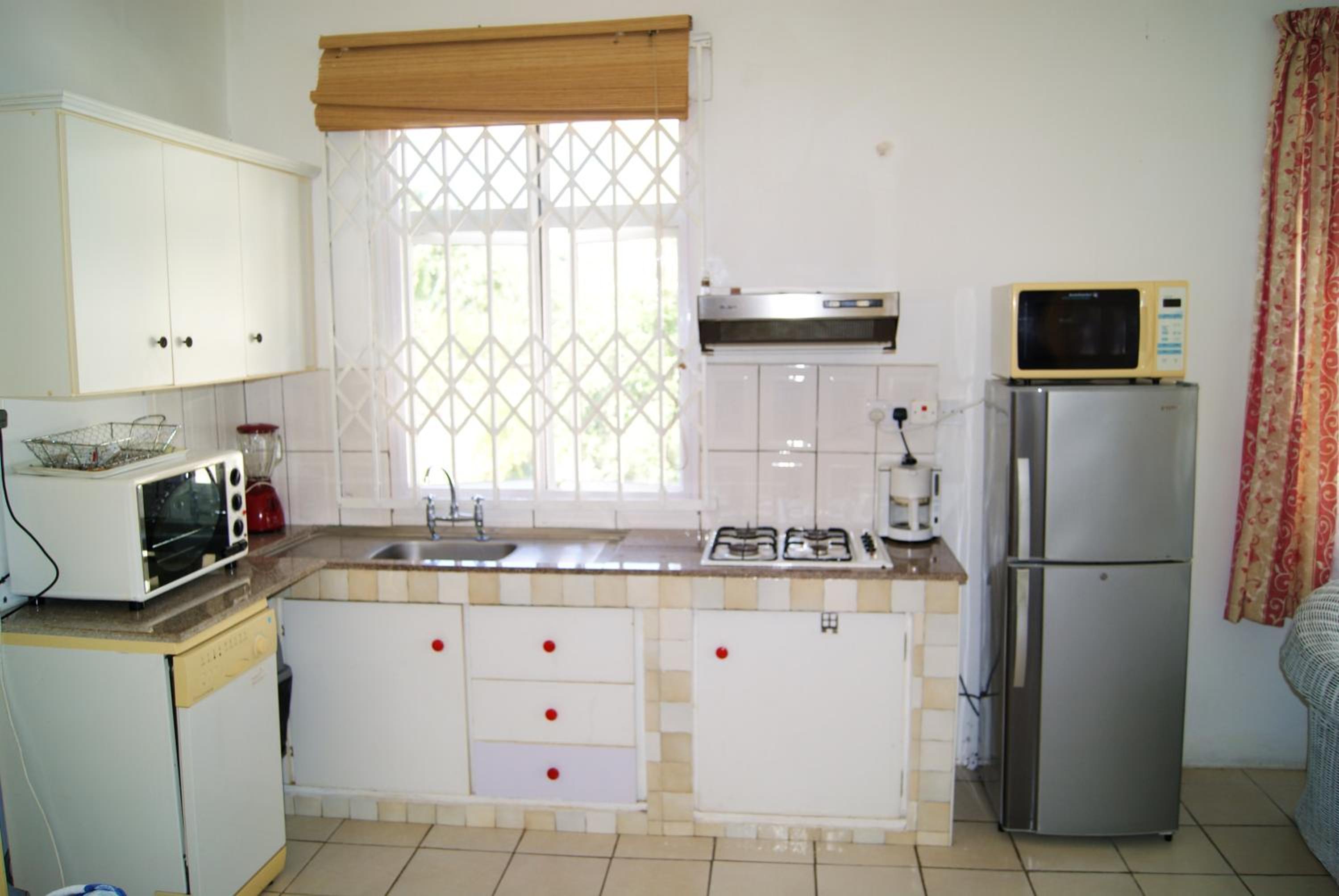 3 bedrooms appartement with balcony and wifi at Bambous 6 km away from the beach view 4
