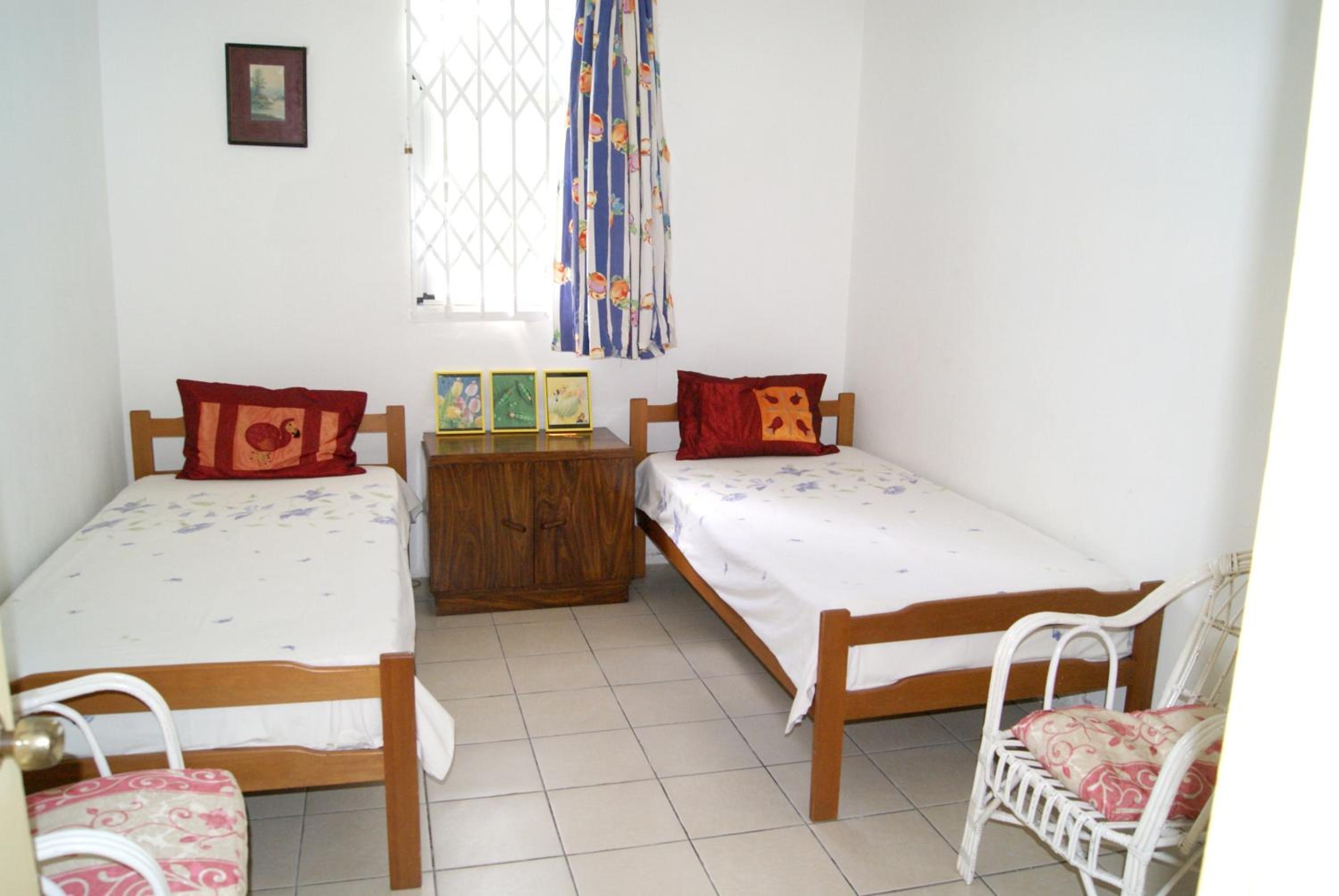 3 bedrooms appartement with balcony and wifi at Bambous 6 km away from the beach