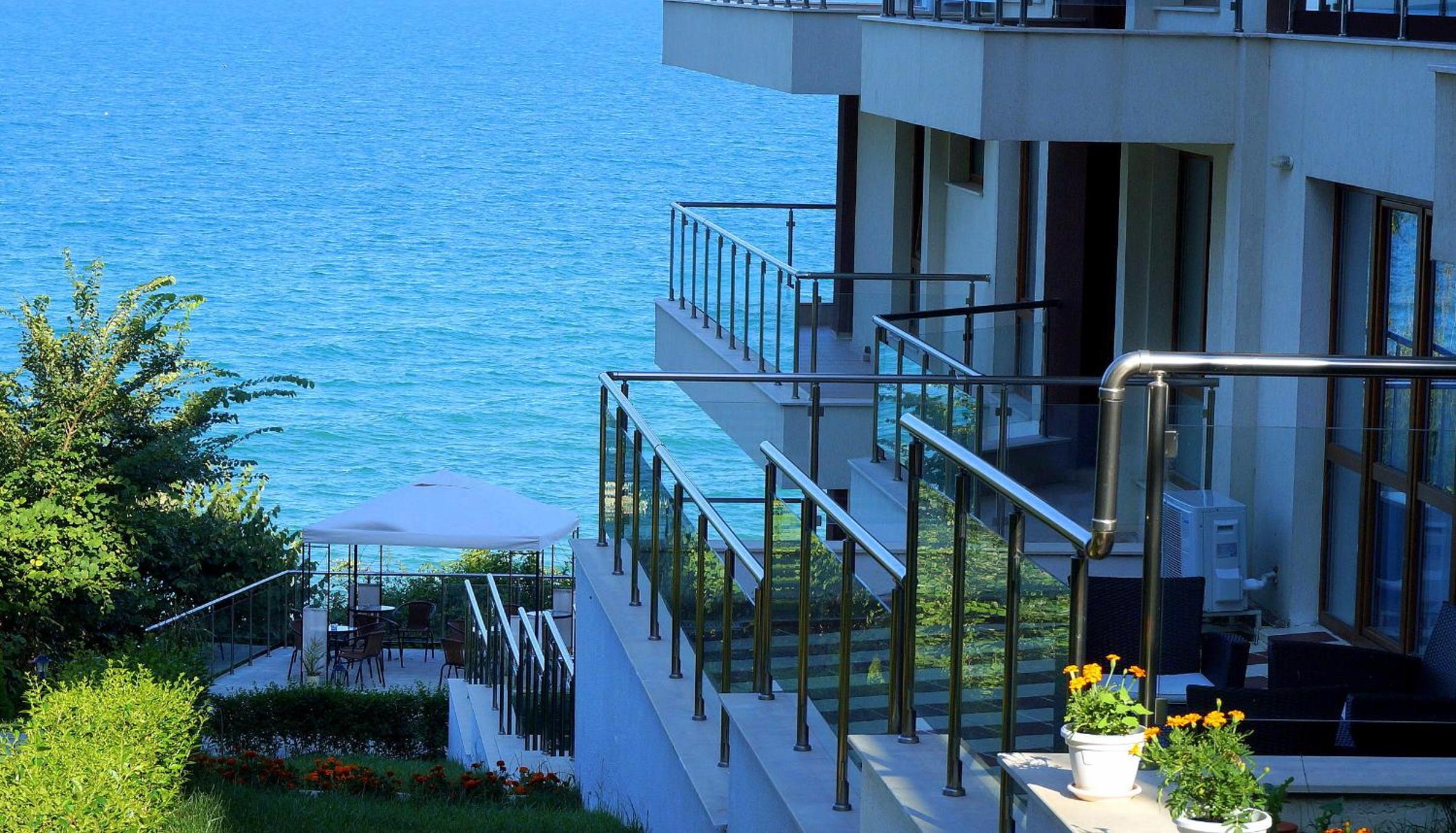 Apartments Byala Cliff First Line