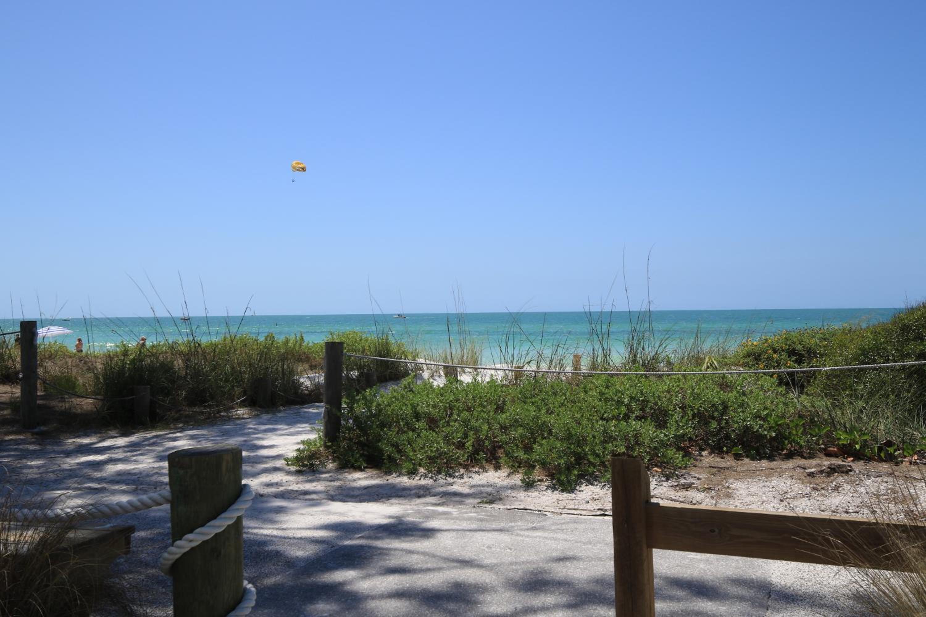 The Anna Maria Island Beach Breeze