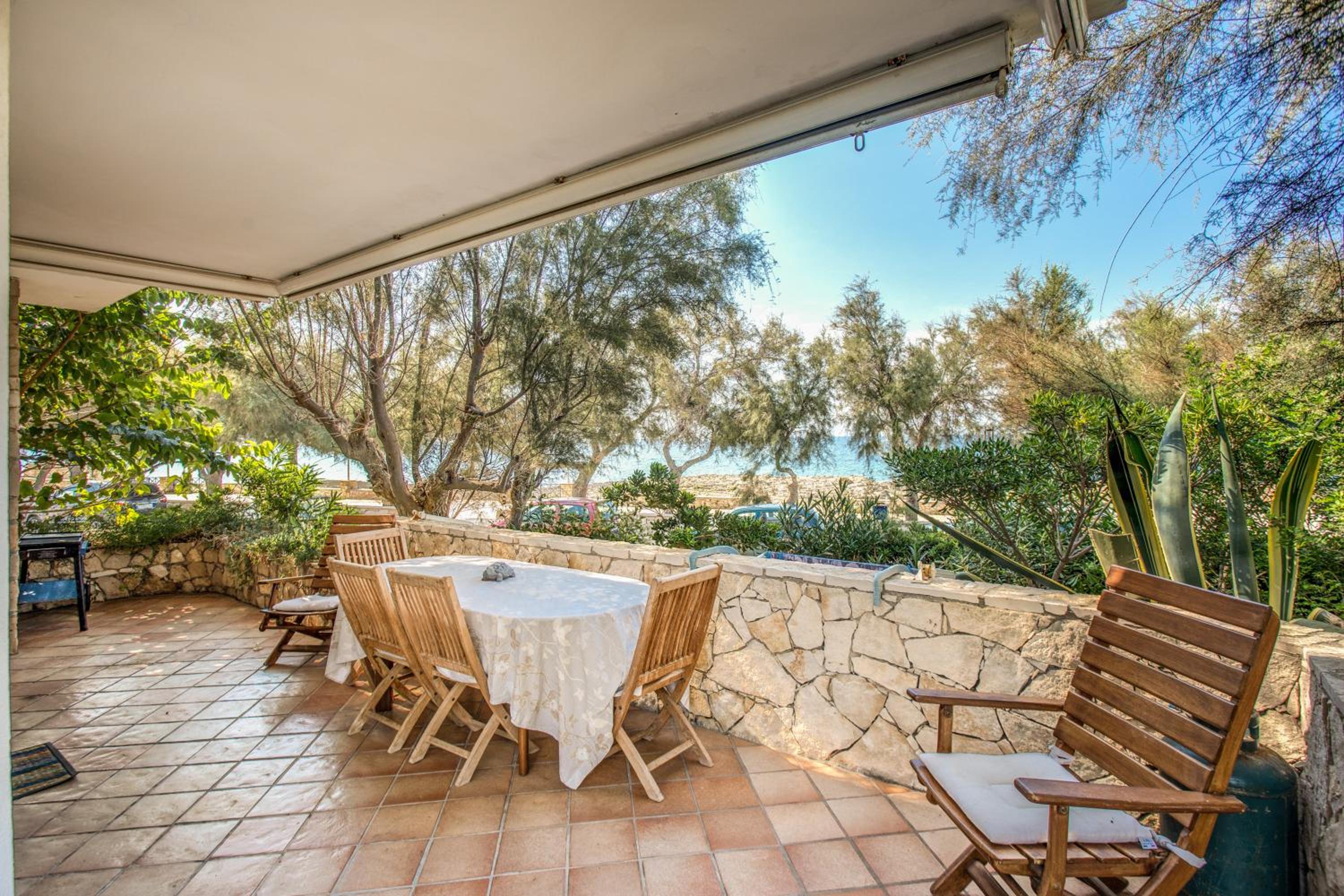 Emerald Holiday House view 5