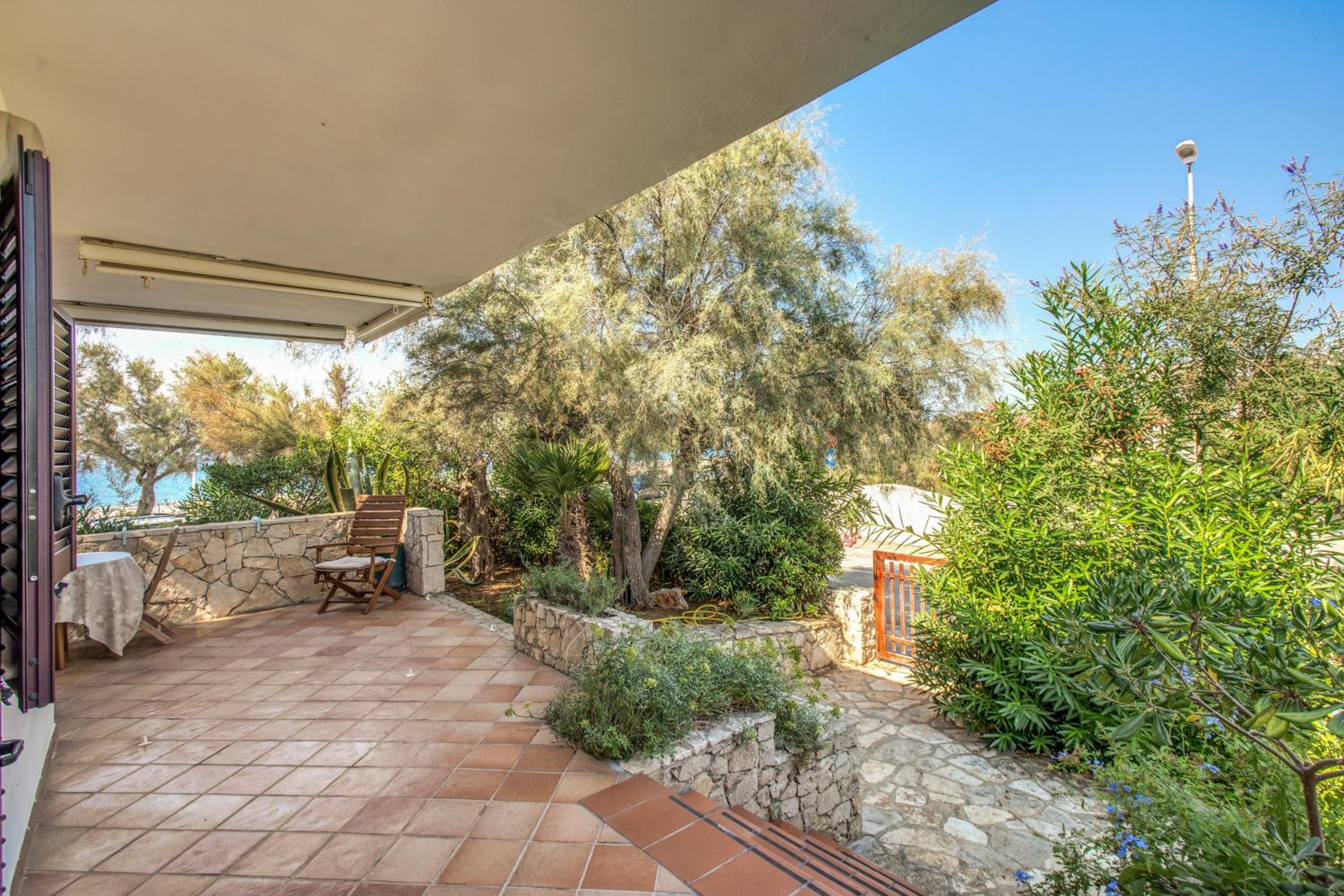 Emerald Holiday House view 3