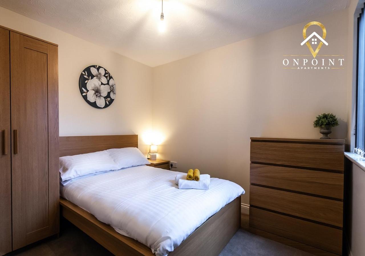 OnPoint - Spacious 2 Bed Apt - FREE Parking view 5