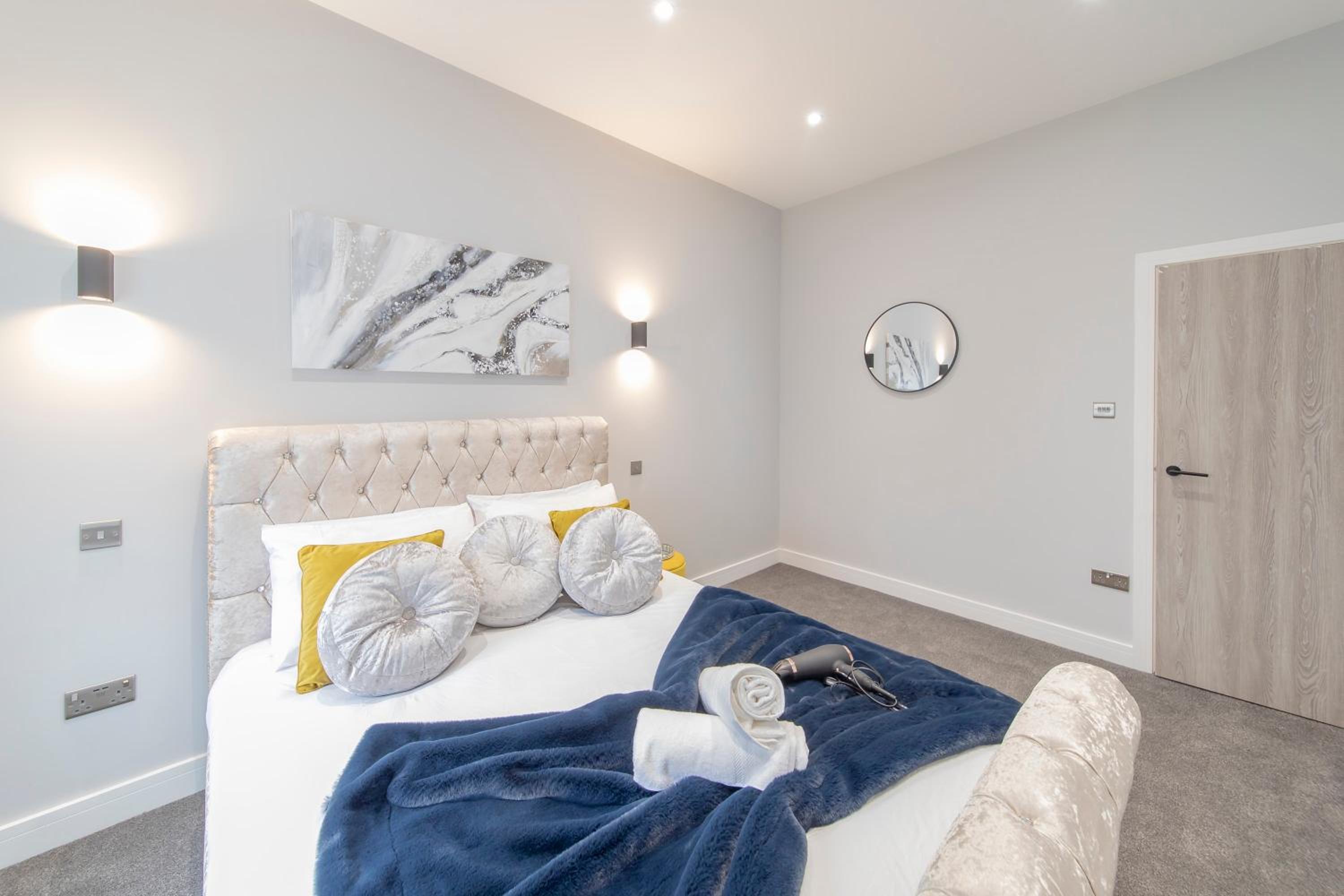 A-SUPER LOCATION I ONEBEDROOM FLAT I MINS WALK to BRIGHOTN BEACH