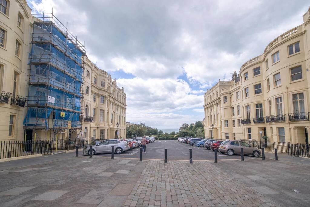 ONE BEDROOM 5 mins away from sea