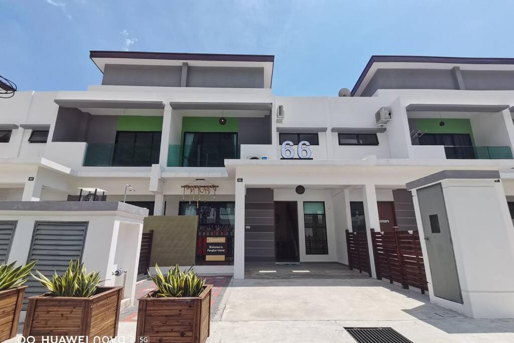 PANGKOR 66’s HOME photo 1