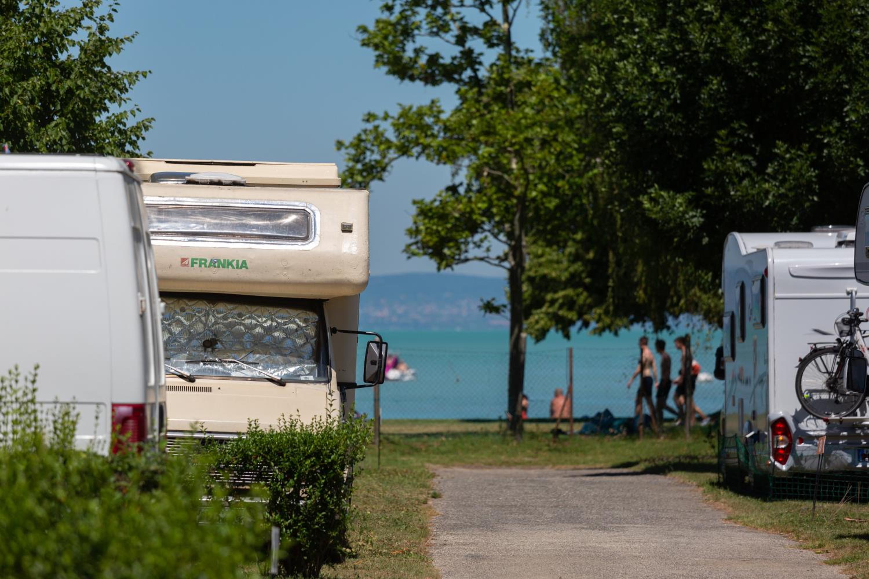 Aranypart Camping