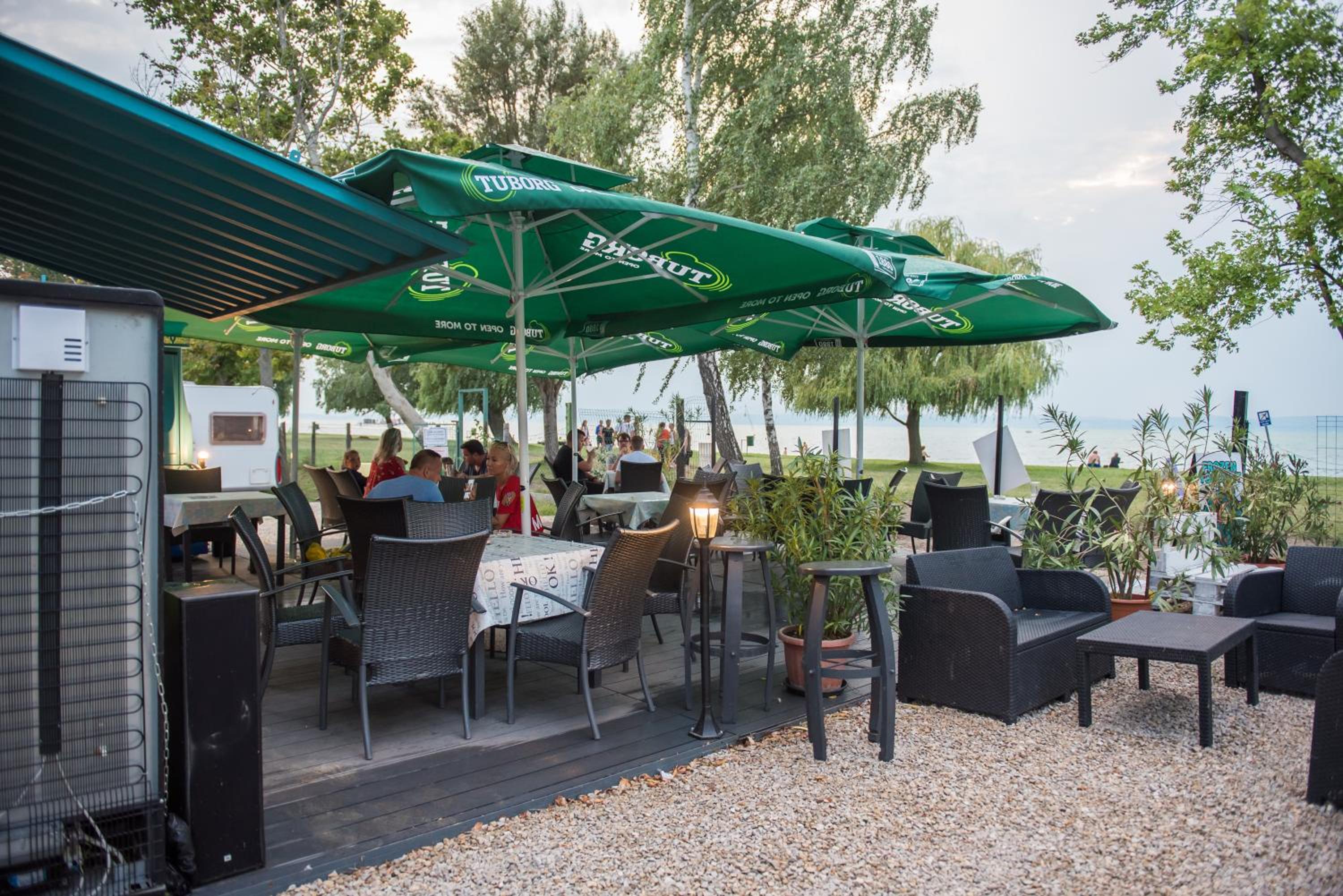 Aranypart Camping