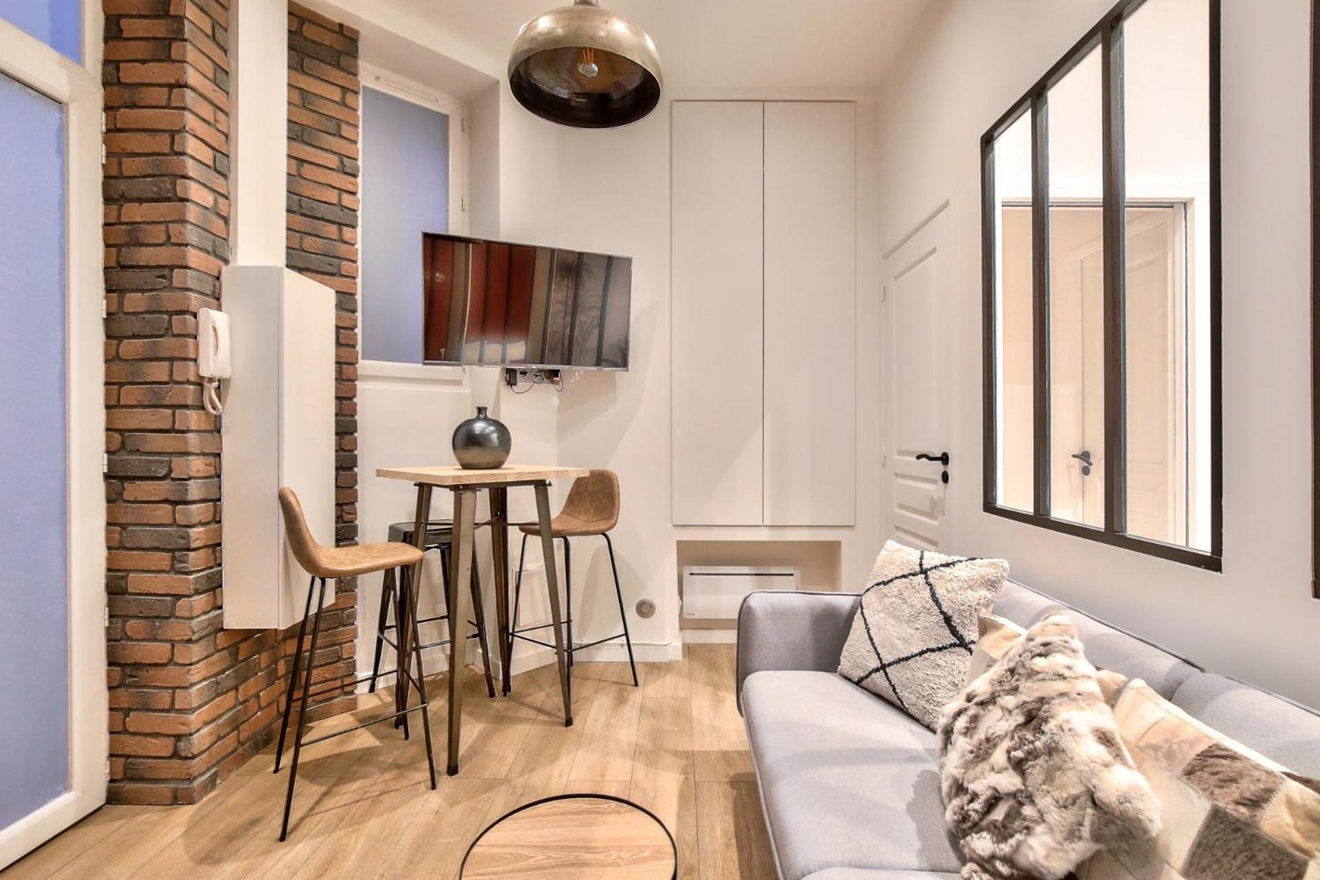 NEW ! Charming 1BR Apt in Paris 15