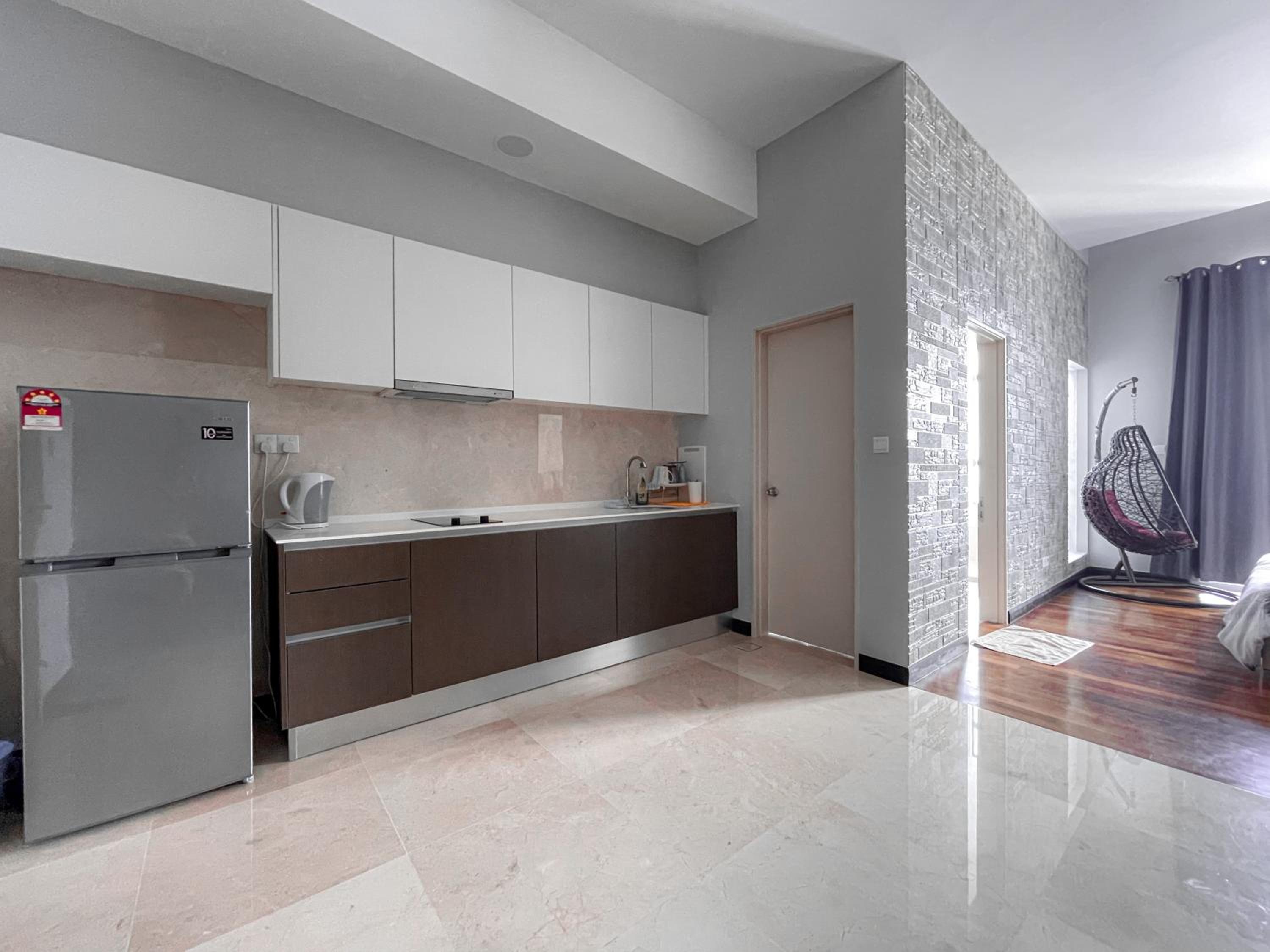 Melaka Vacations - Cozy Malacca Strait Studio  Highest View 180 - Property Image 22