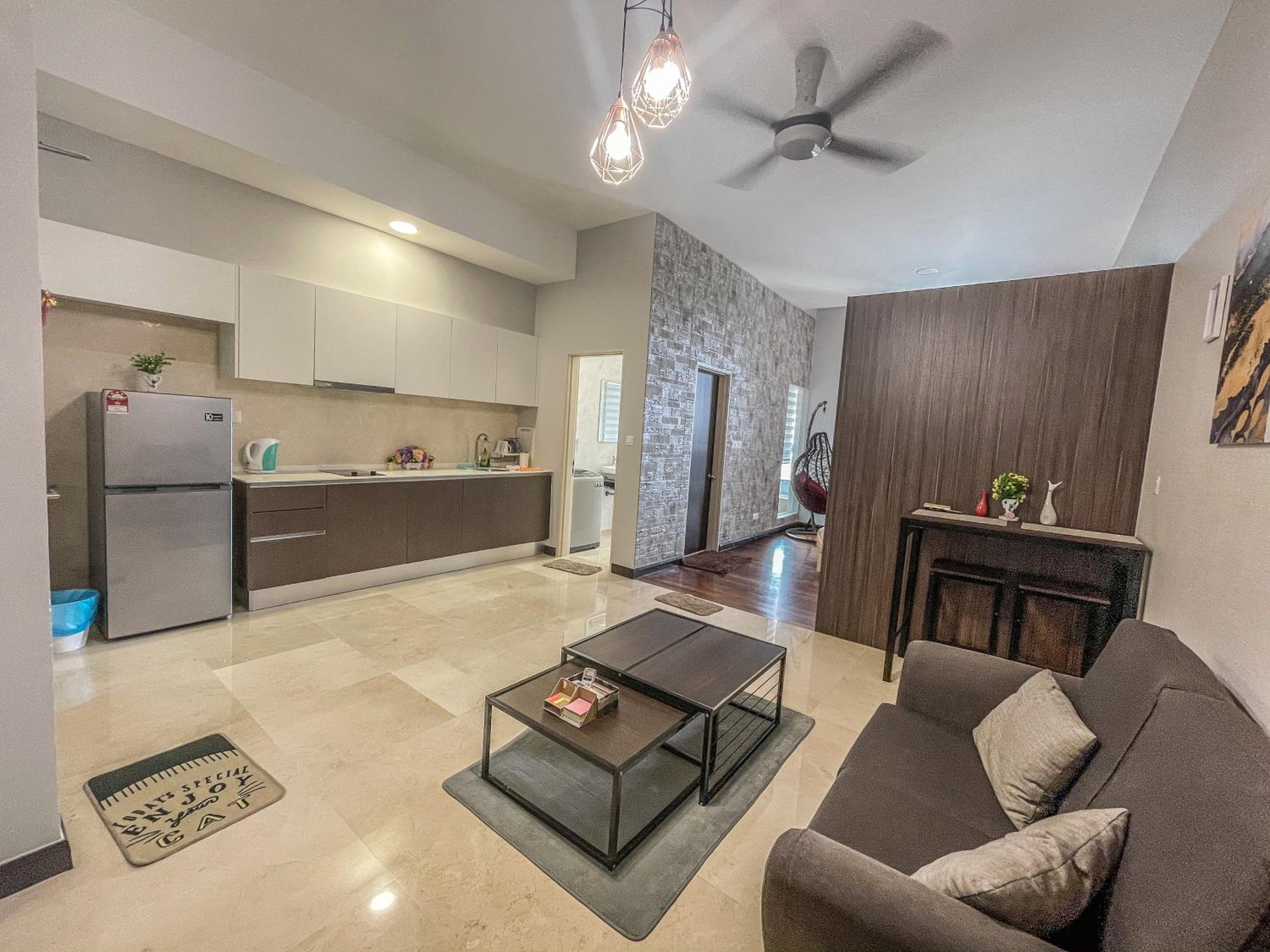 Melaka Vacations - Cozy Malacca Strait Studio  Highest View 180 - Property Image 5