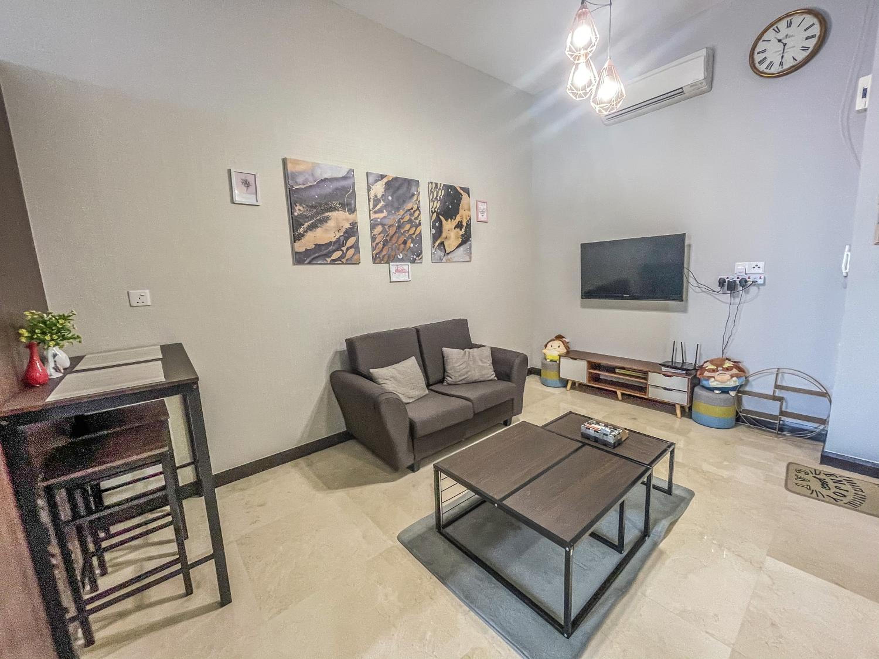 Melaka Vacations - Cozy Malacca Strait Studio  Highest View 180 - Property Image 1