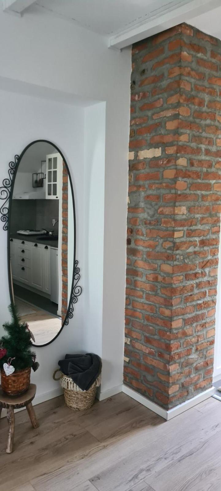 Ušuškani Studio view 3