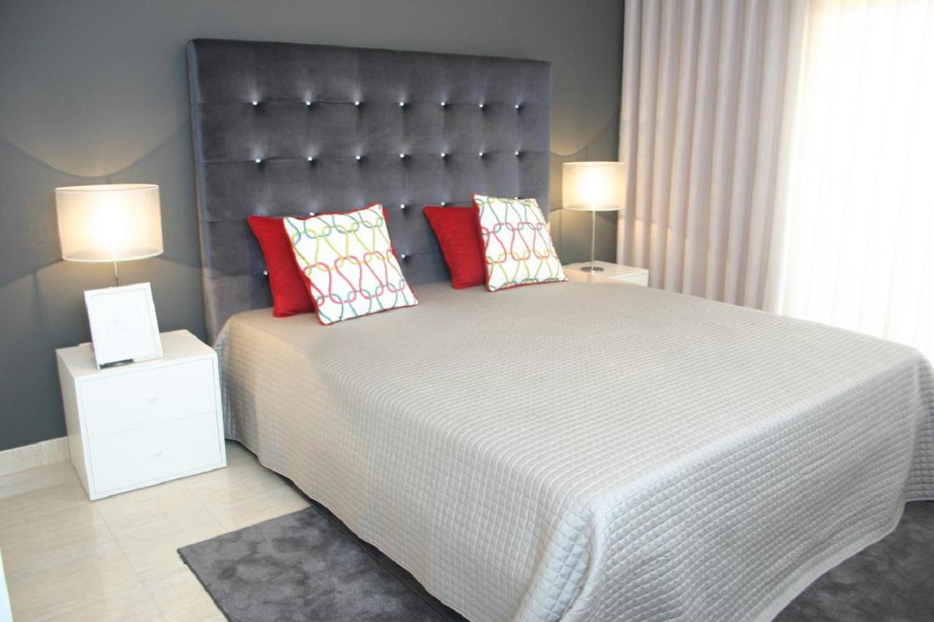 Apartamento luminoso Urb. Quinta das Palmeiras