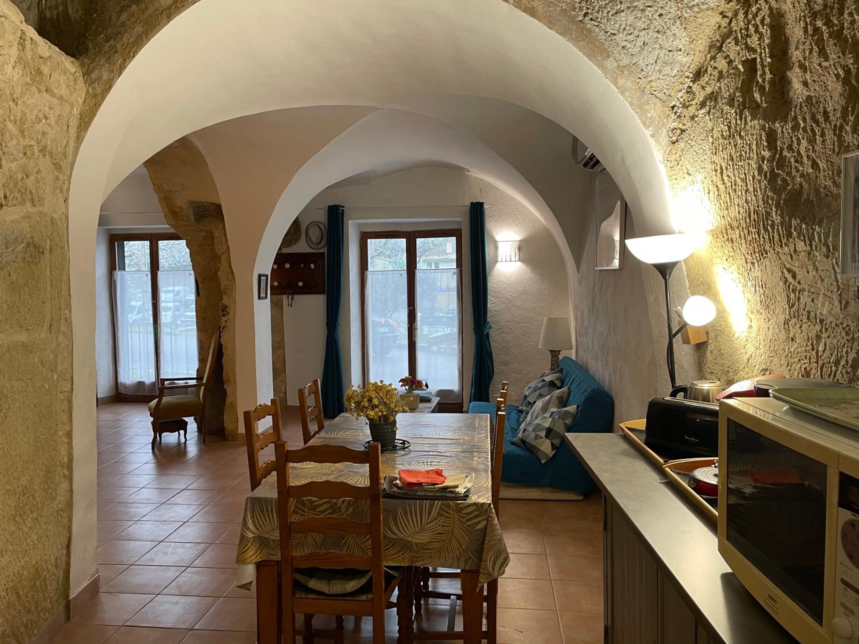 Luberon maison de village entière 2 à 6 personnes view 4