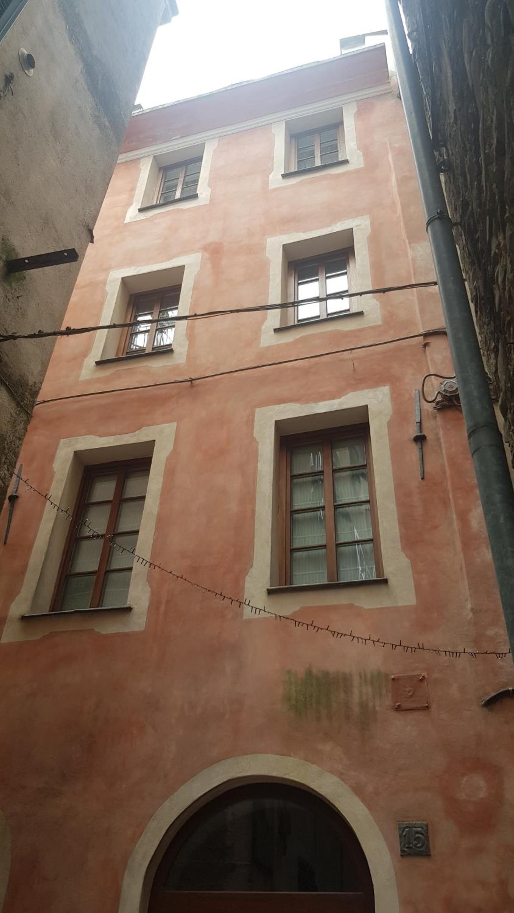 CASA LEONE BADALUCCO