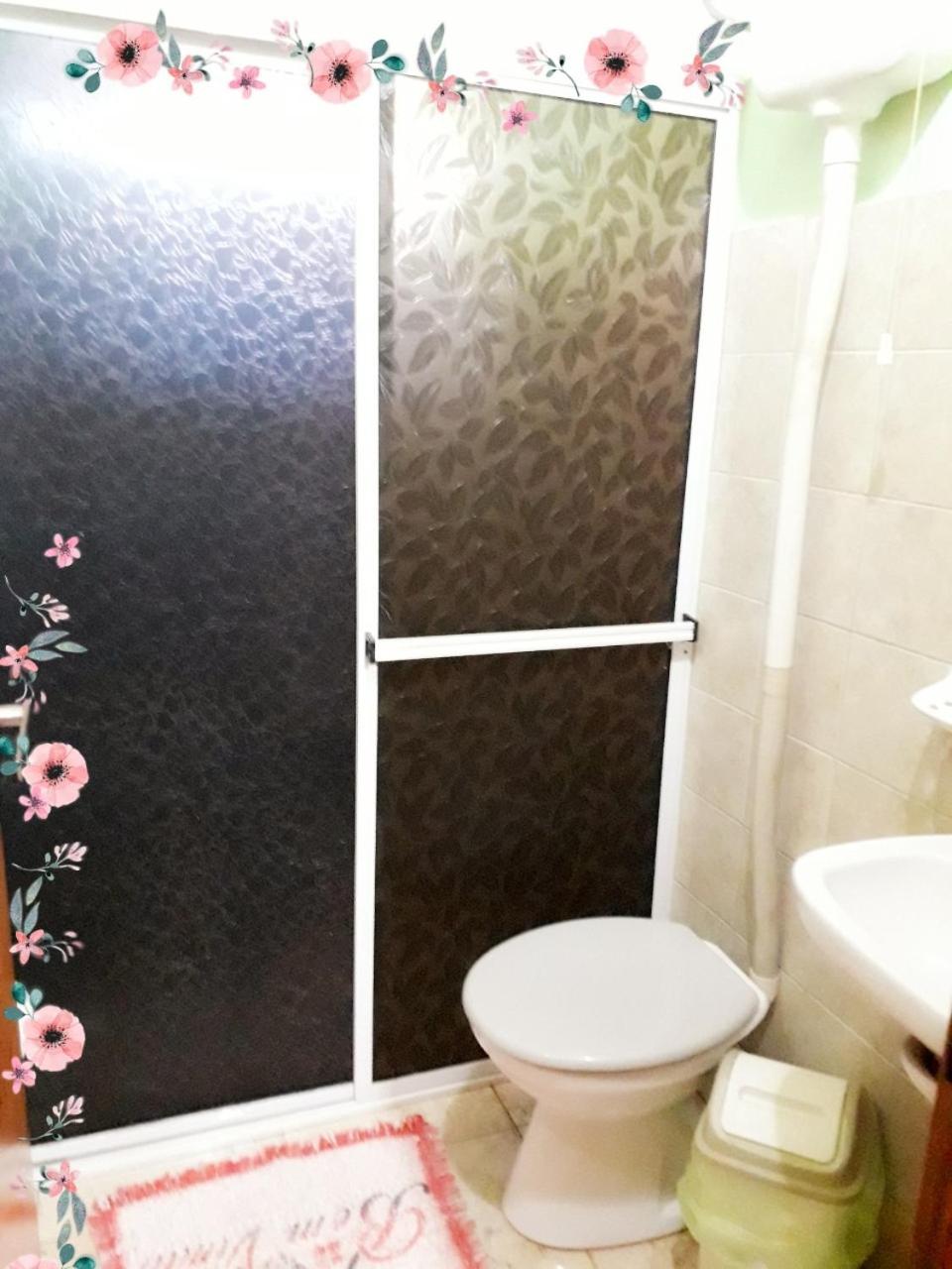 Residencial Azaleas Place Guest House