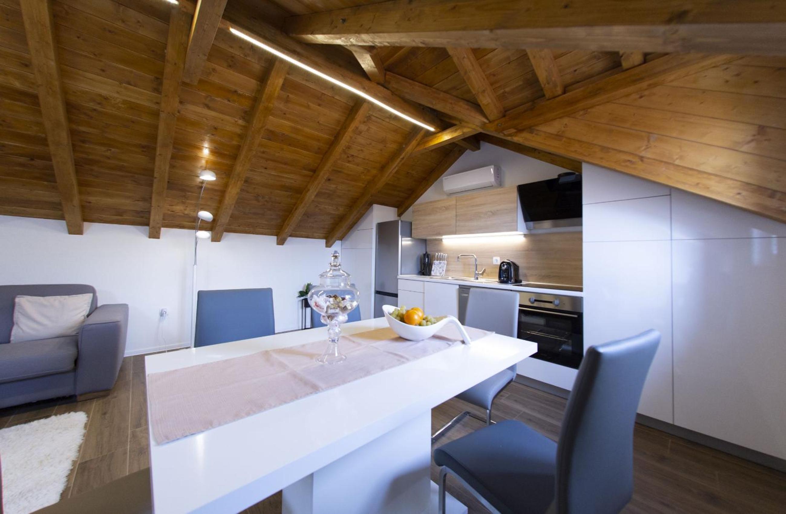 Apartmani Klara view 4
