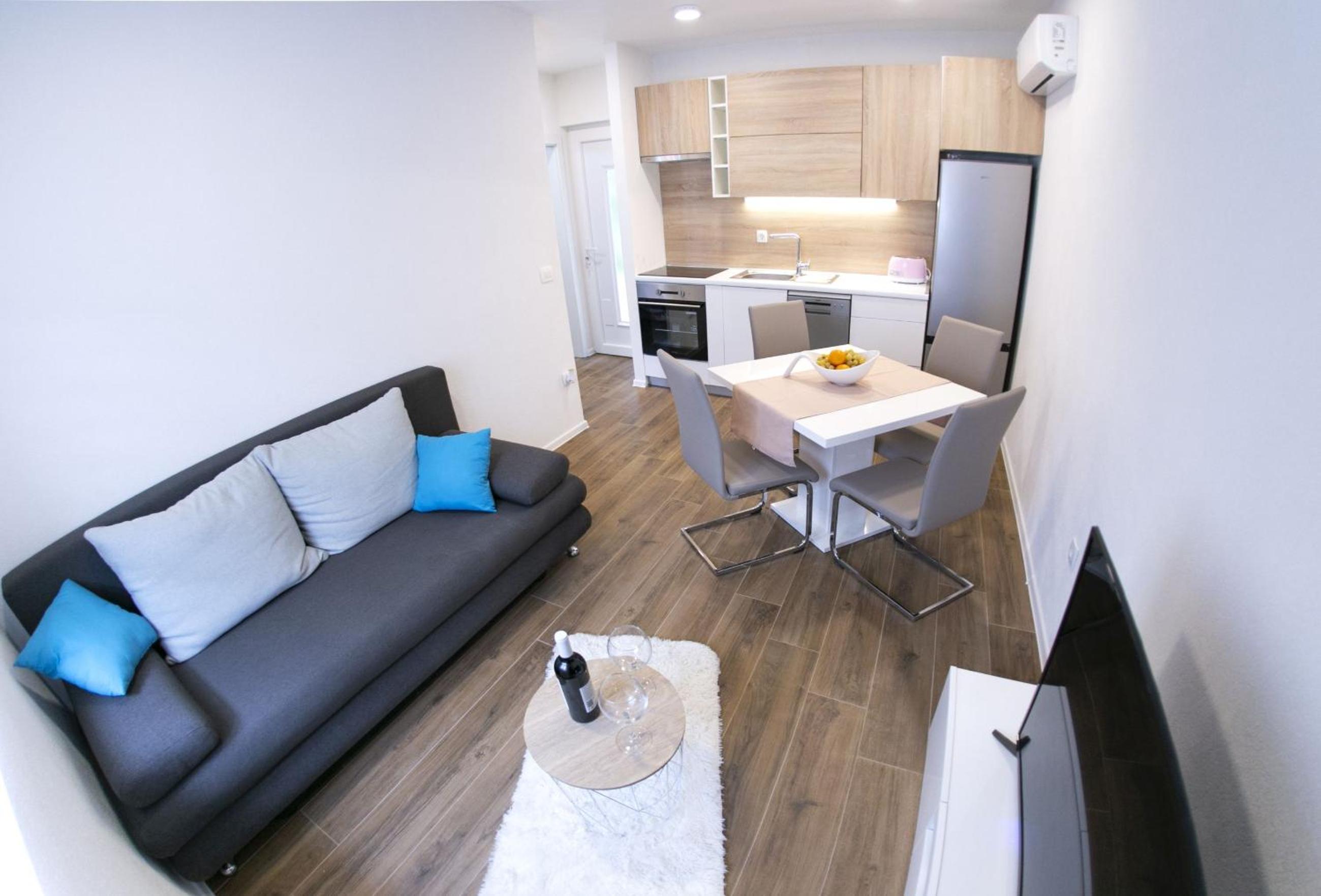 Apartmani Klara view 5