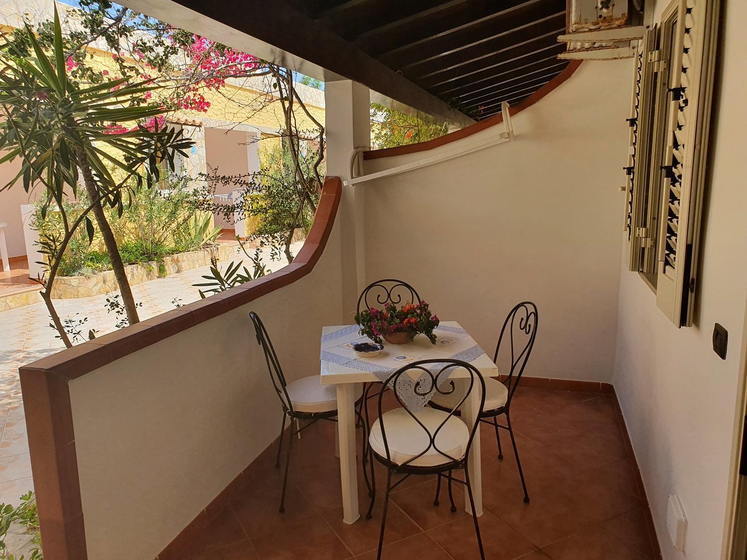 Balcony & Terrace