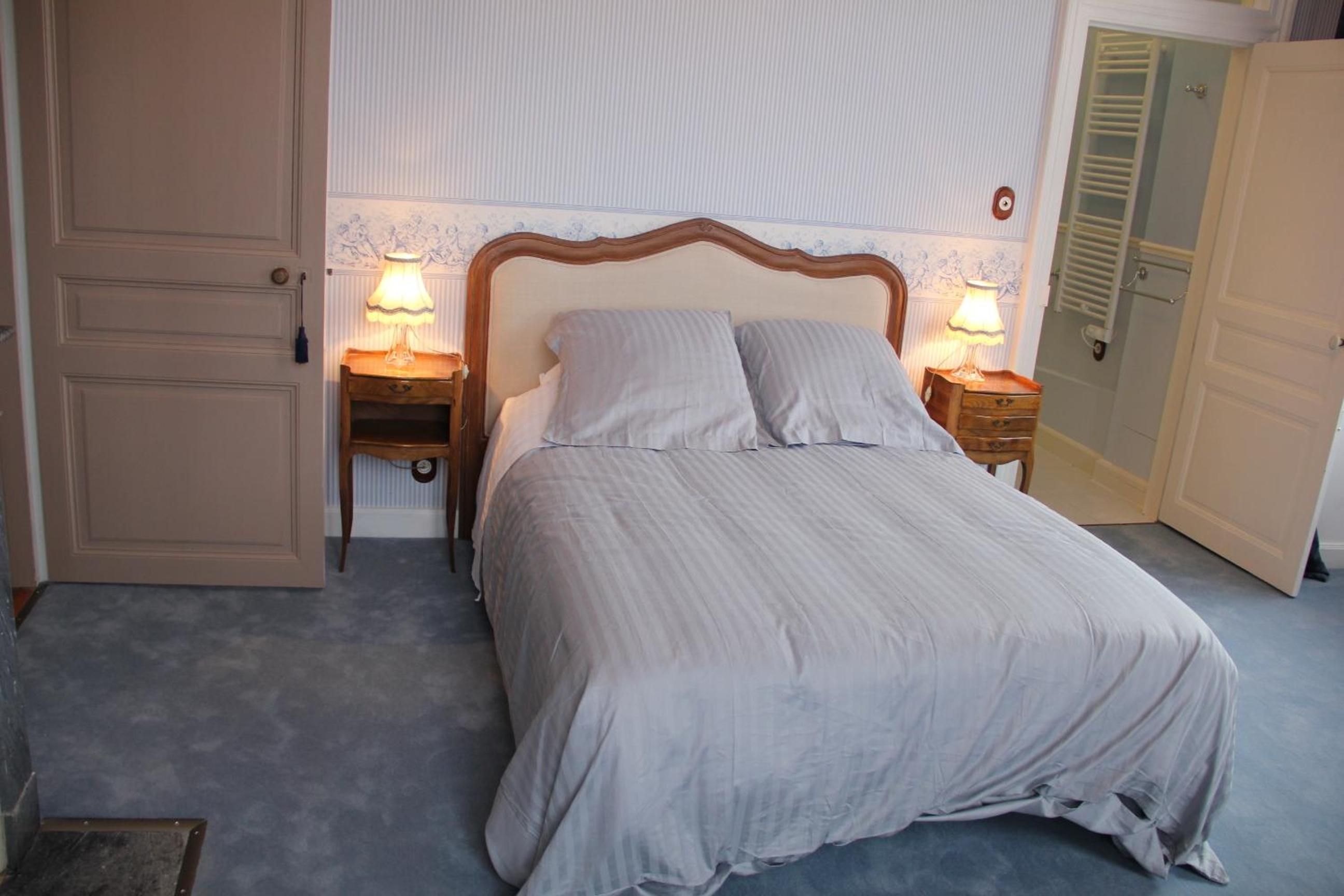 Chateau Lezat - Chambres d'Hotes et Table d'Hotes