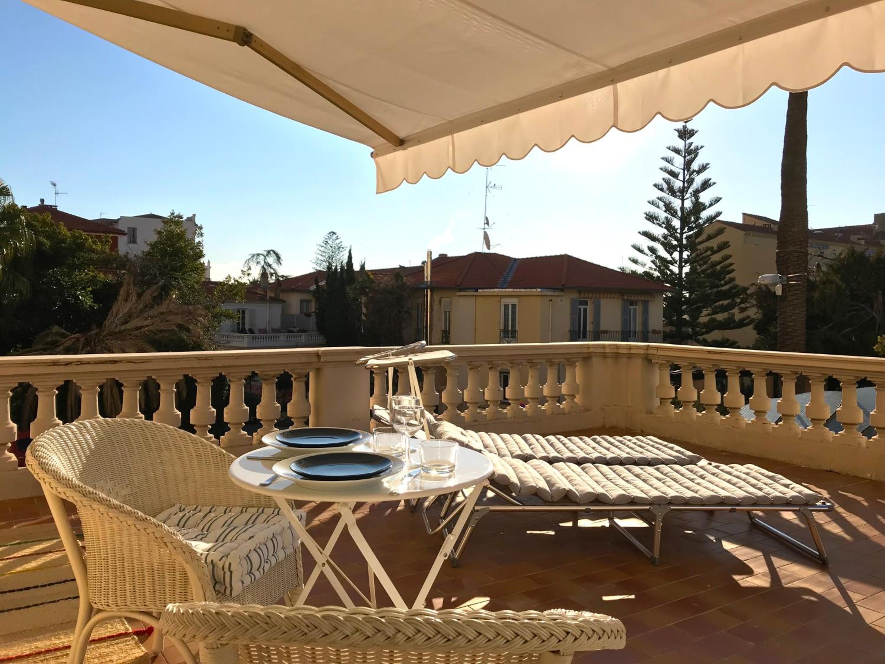 Menton Vacations - Residence du Louvre - Property Image 1