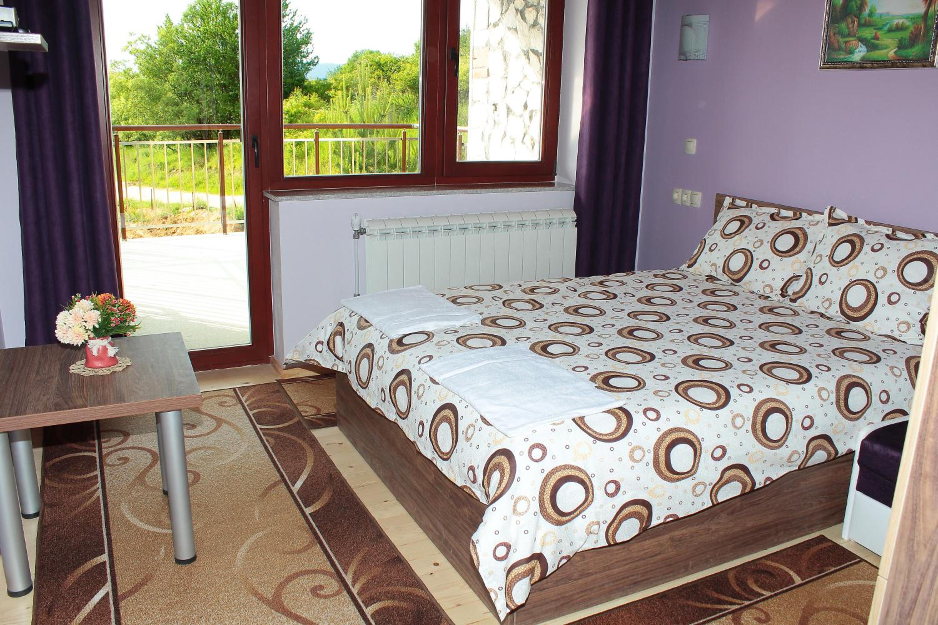 Ilievi Guest Houses