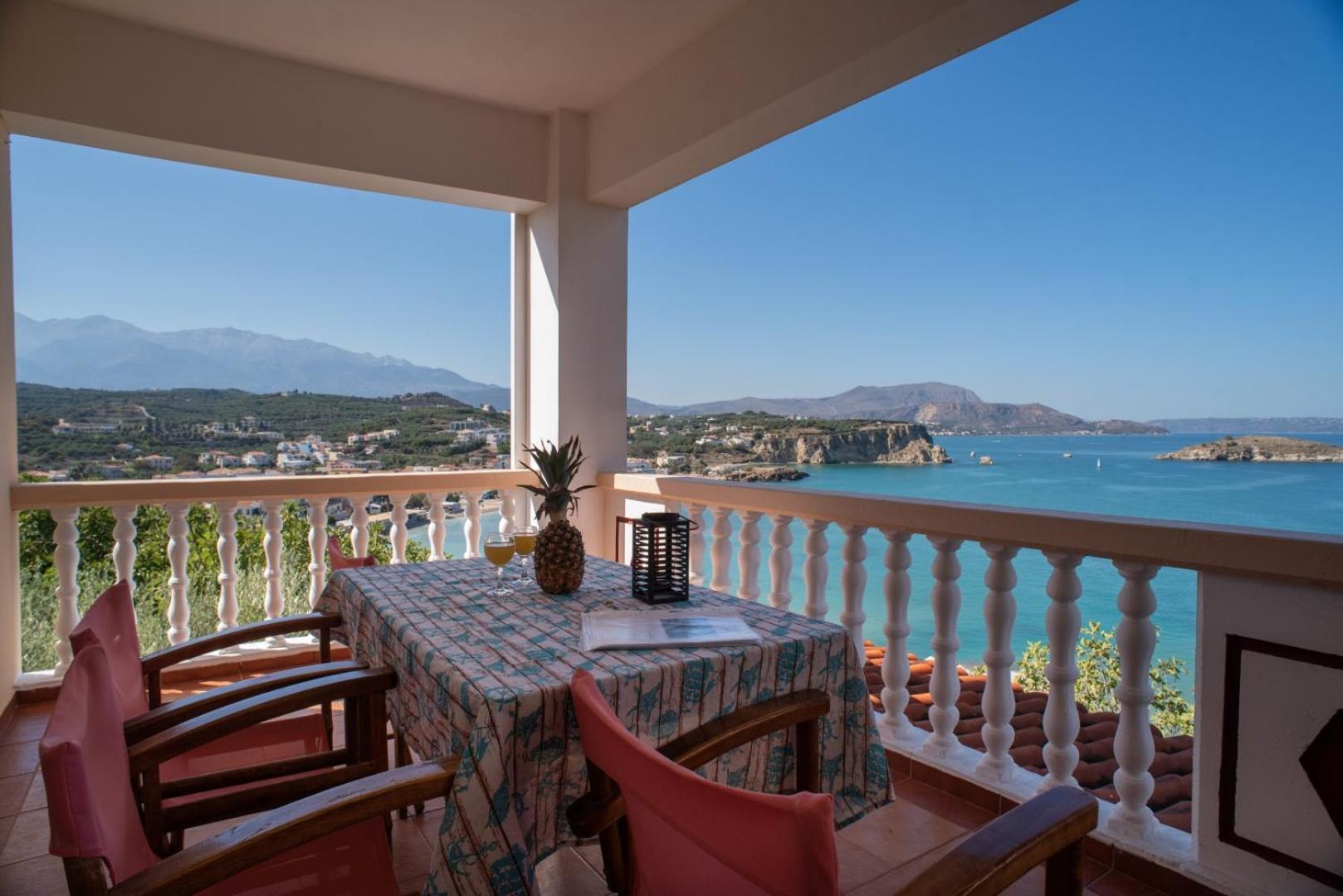 Villa Dina Apartments