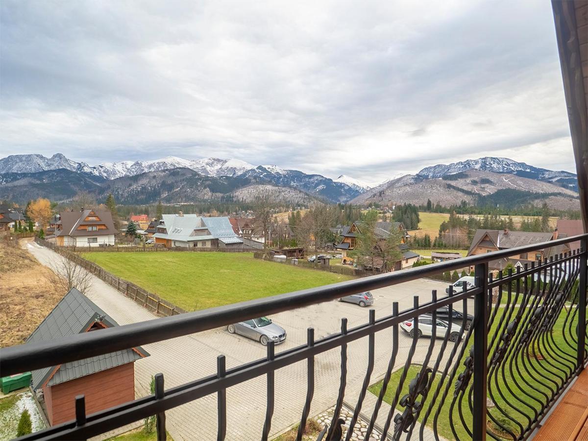 Apartament Czerwone Wierchy z widokiem na Giewont view 2
