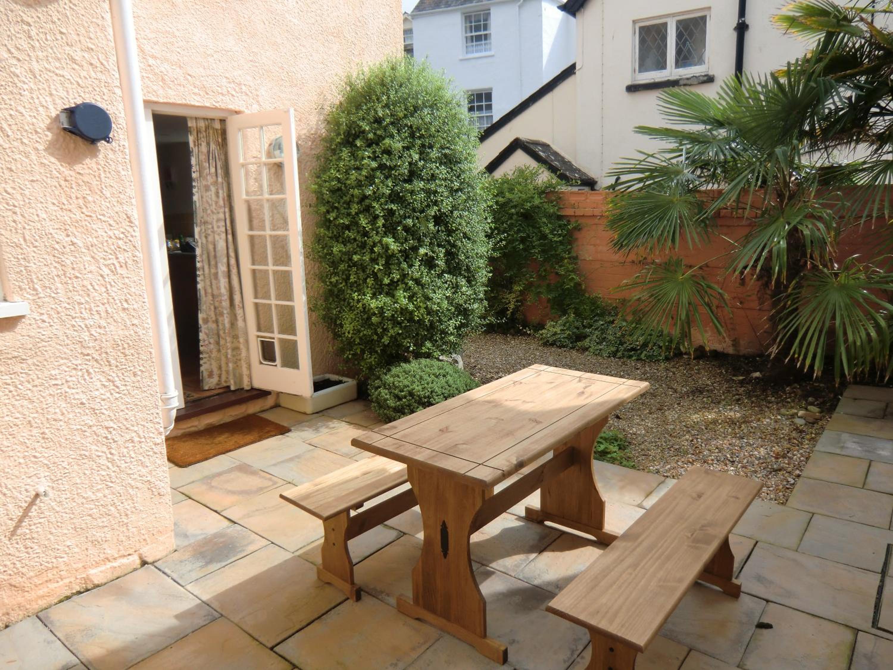 Heydons House - Lovely Seaside Cottage view 5
