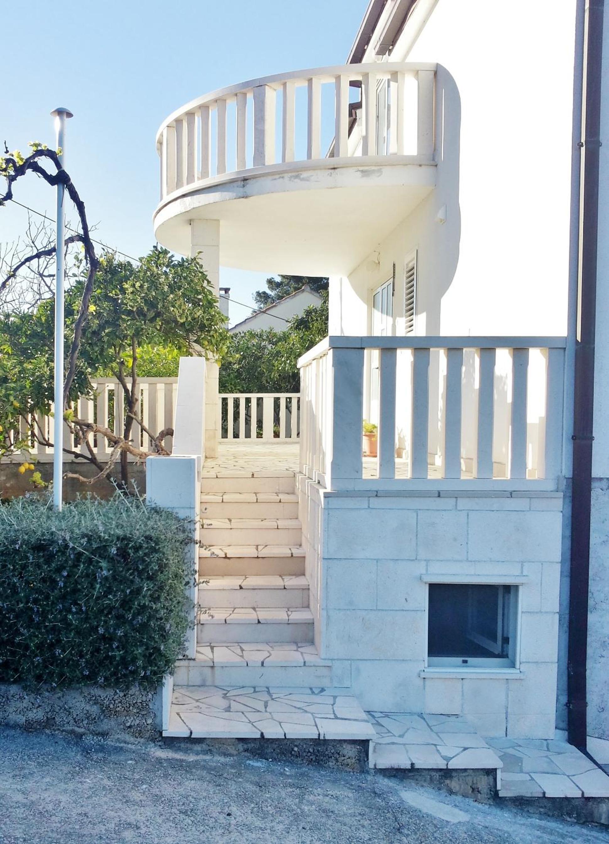 Apartments Ćenan view 3
