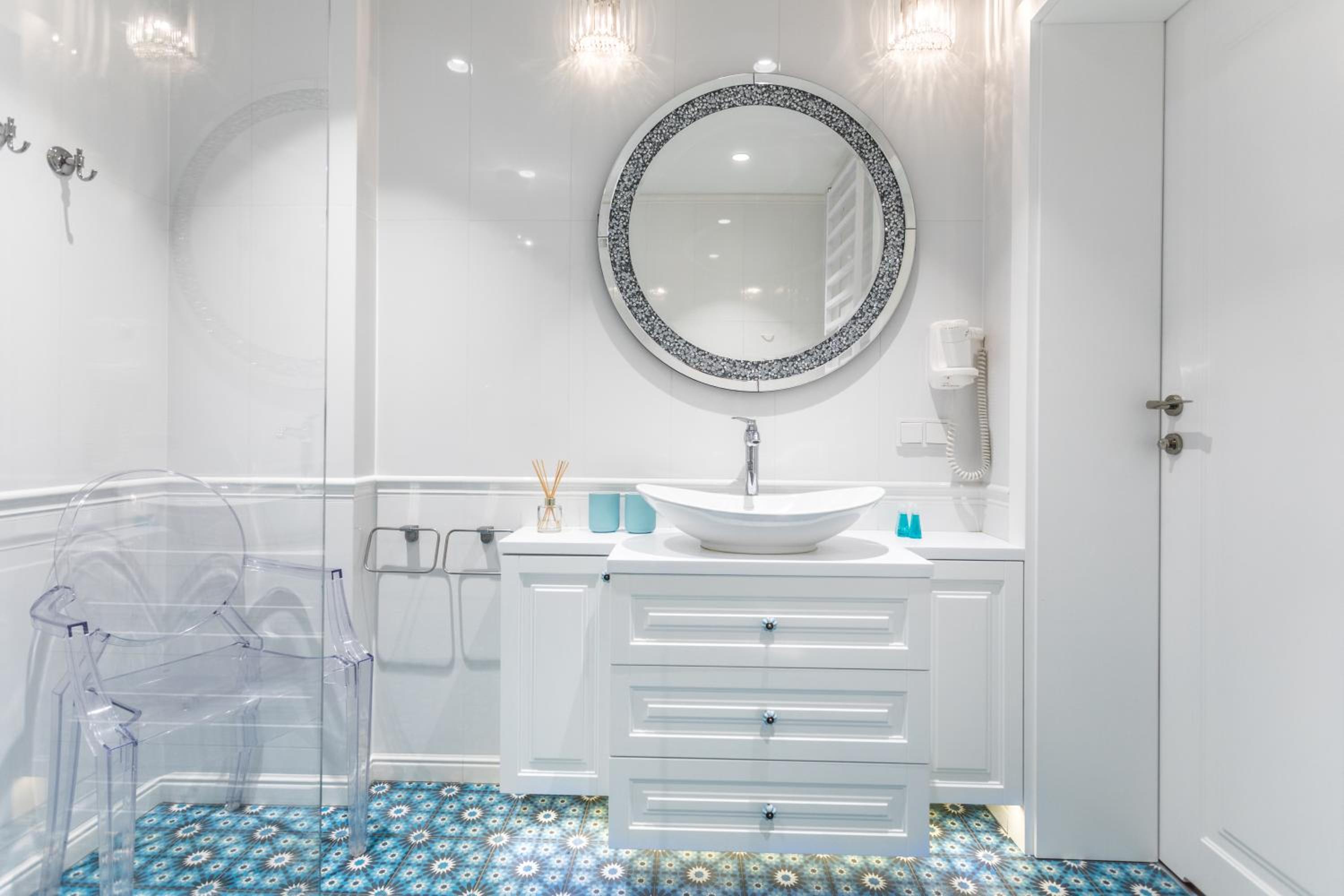 Sky and Sea by Renters Prestige