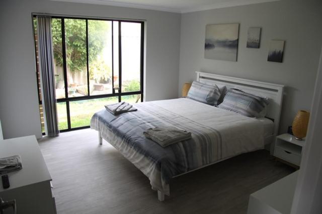 Warnbro Beach Family Accommodation