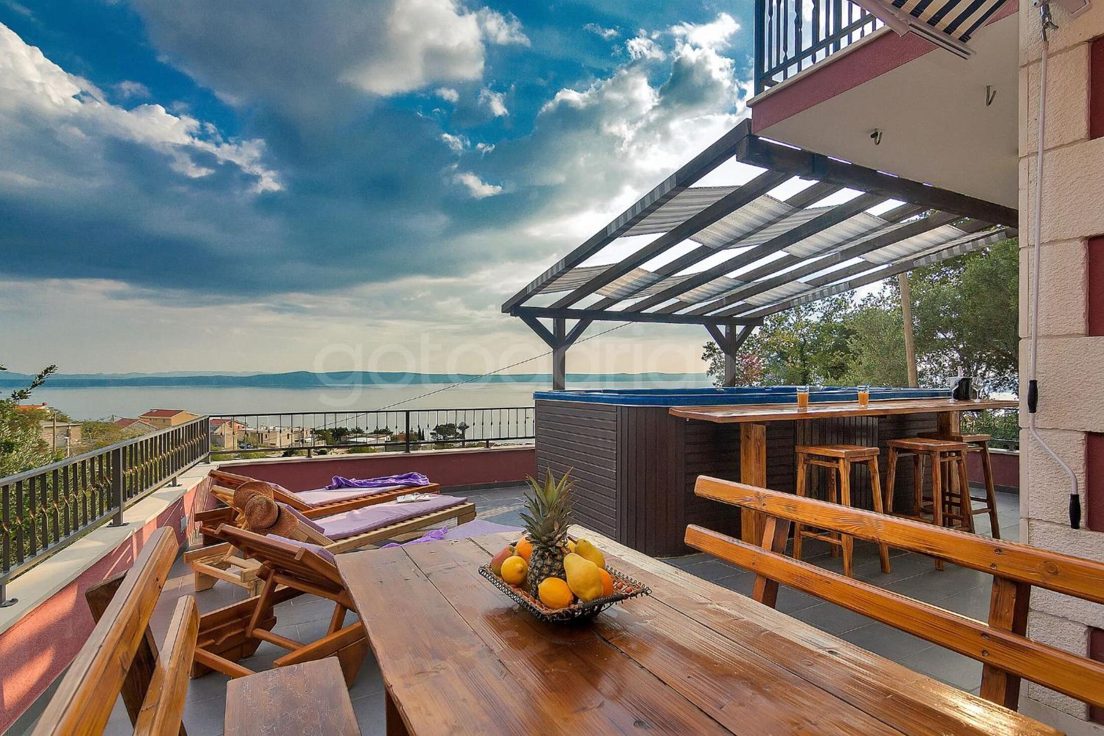 Hotel Holiday Home Darius With Hot Tub