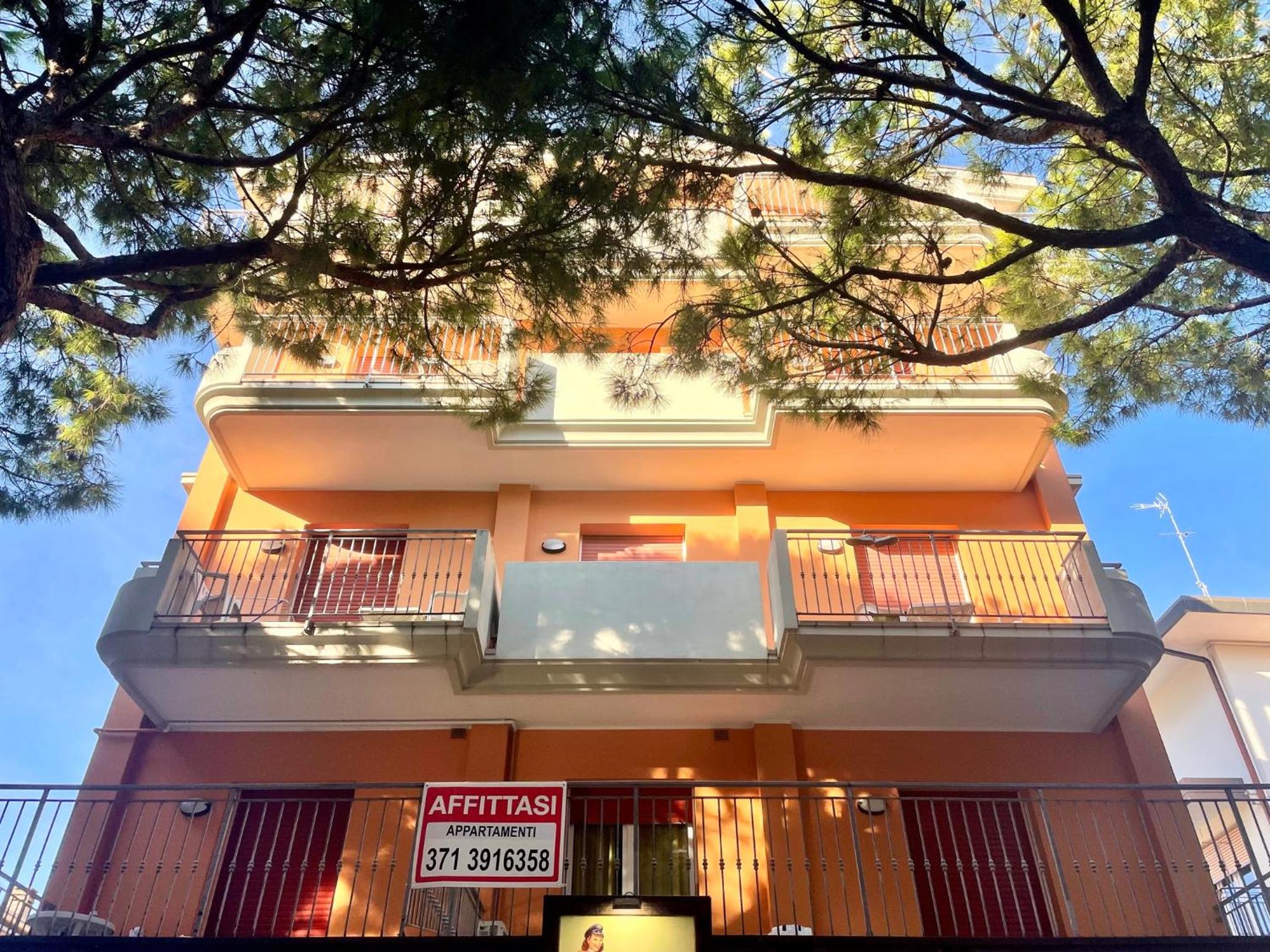 Appartamenti Adriana Carraro Immobiliare - Family Apartments view 4