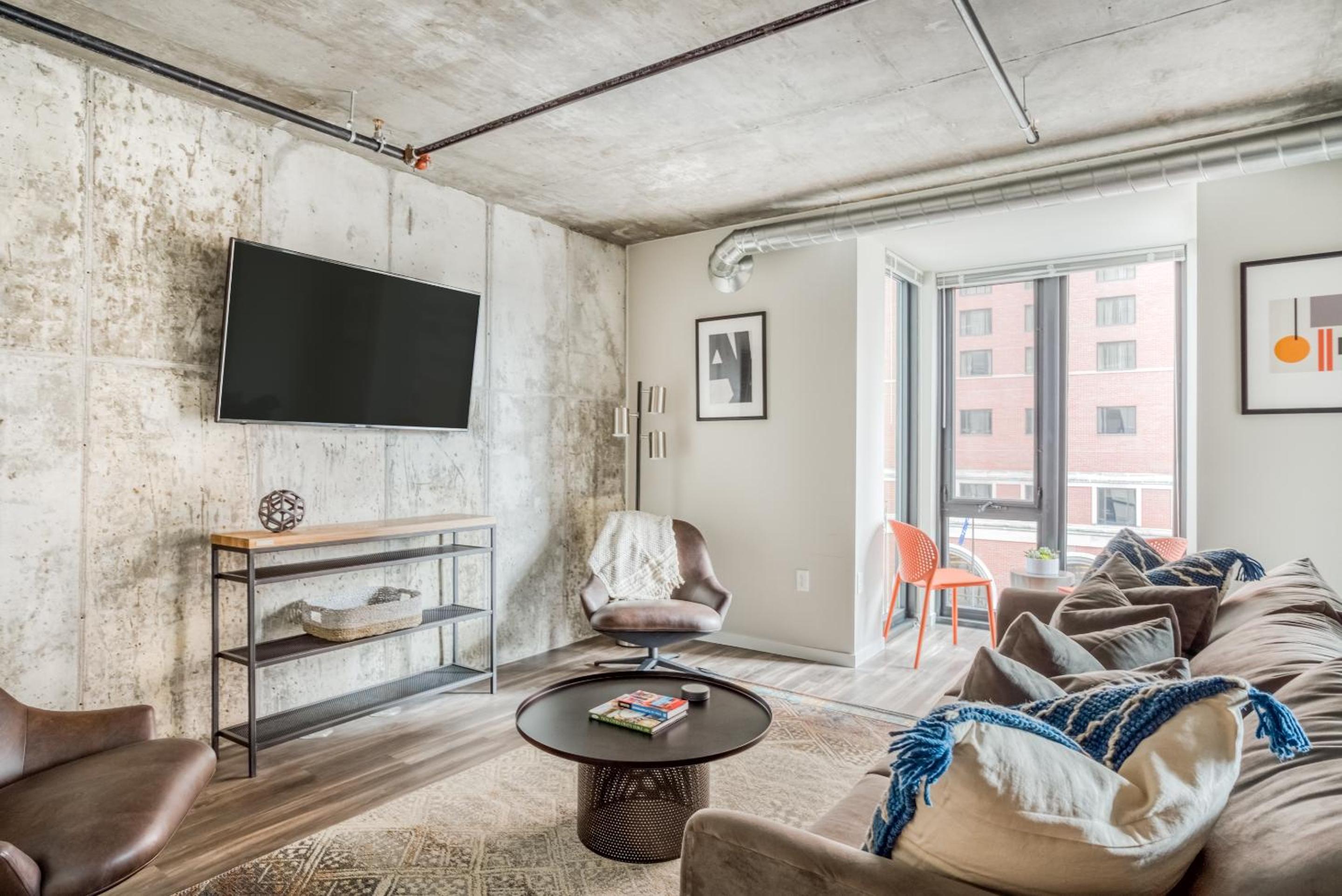 Mint House Minneapolis - Downtown West 2