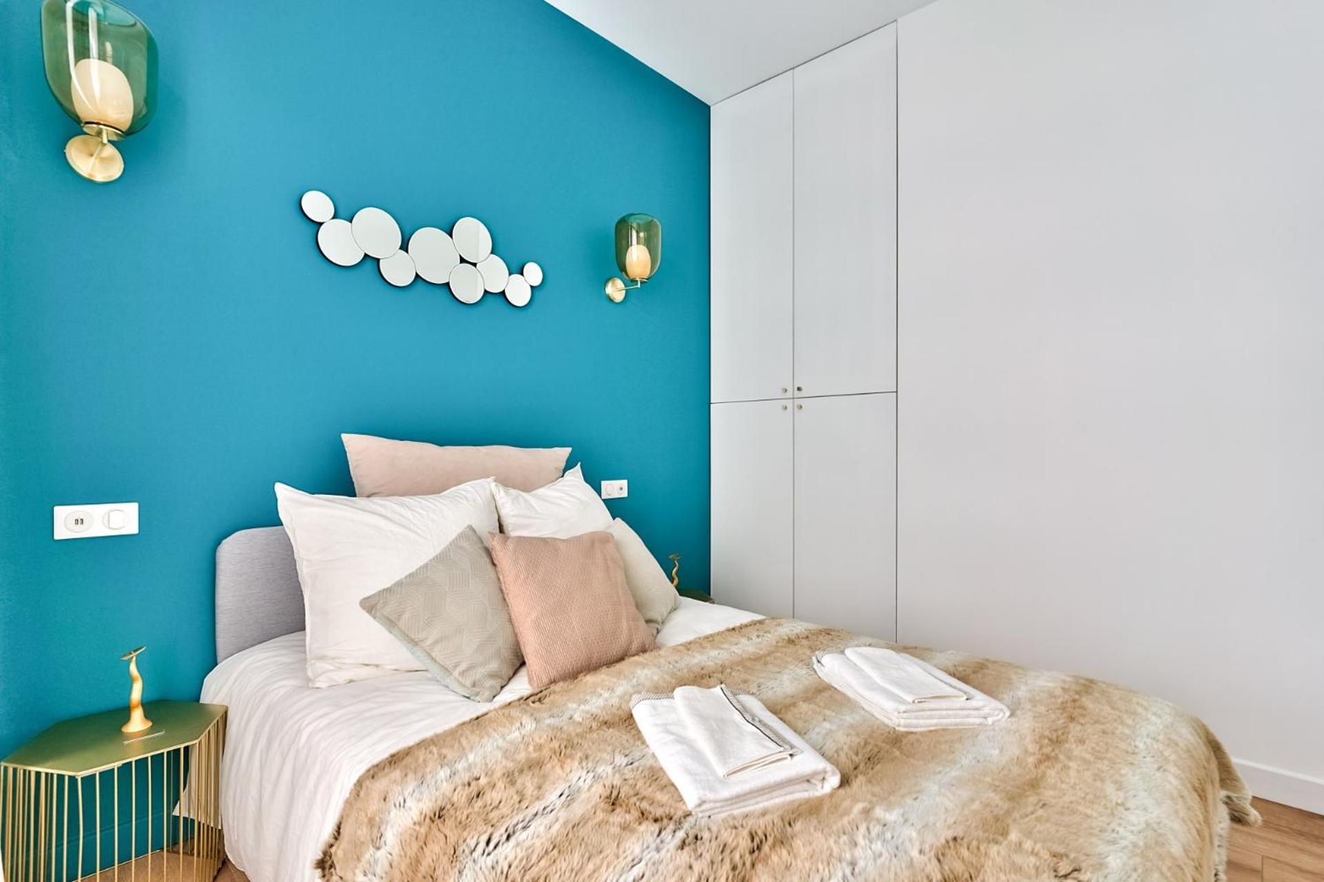 NEWLY RENOVATED ! Stunning 2BR Apt in the Heart of Paris 15