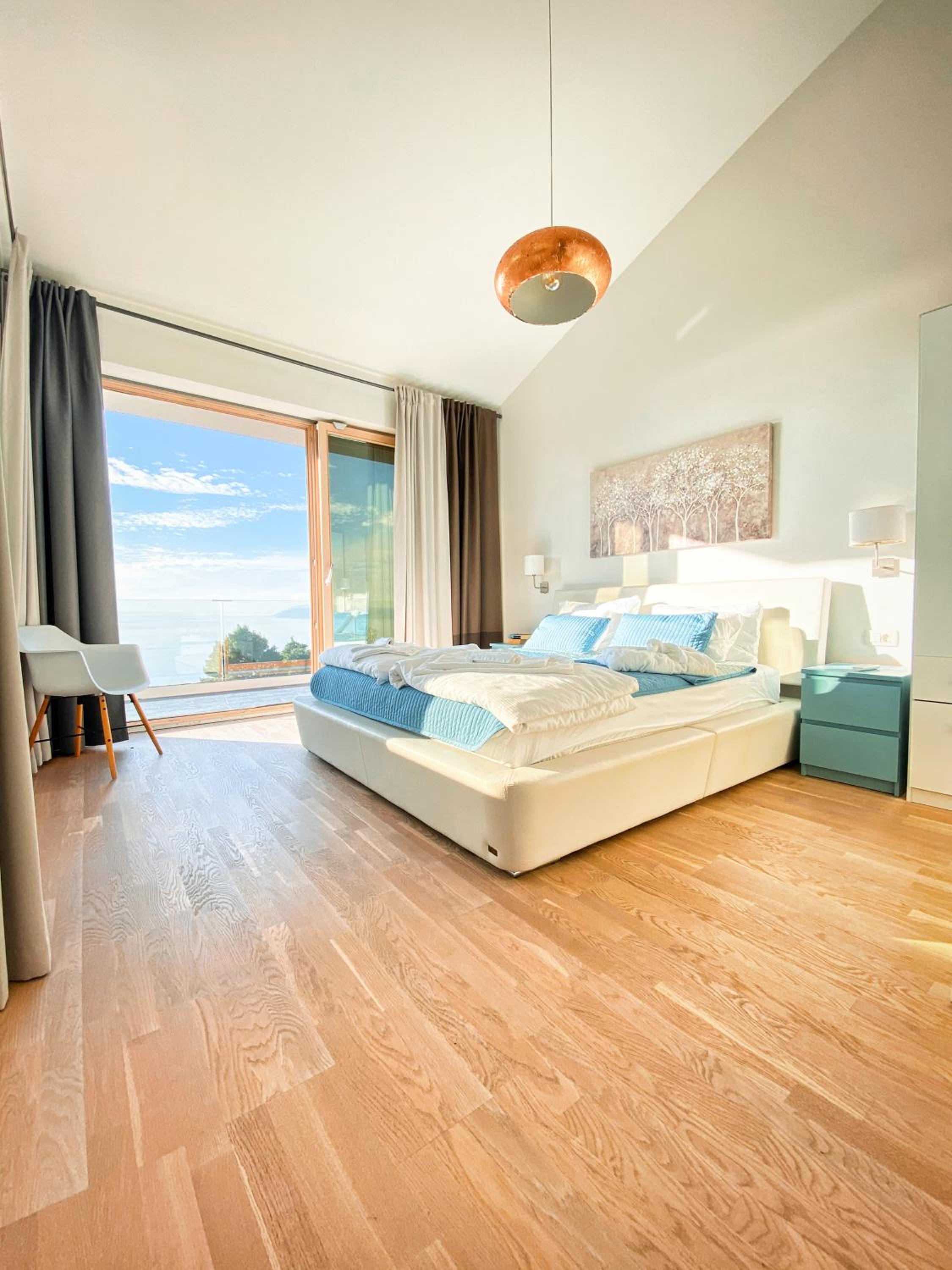Villa Yanko, free parking, heated pool, sea view, own children's playground, excellent facilities view 4