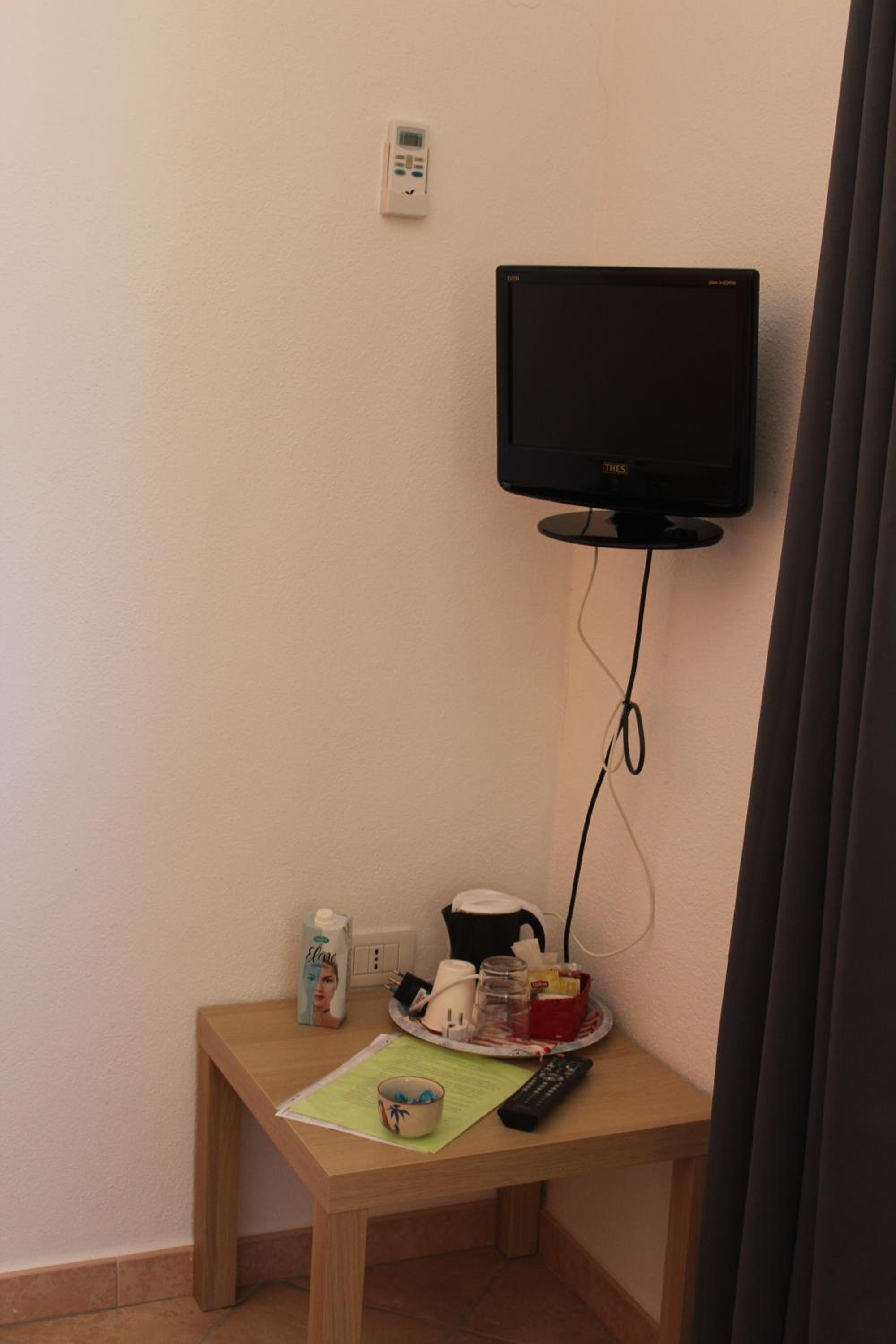 Photo 10