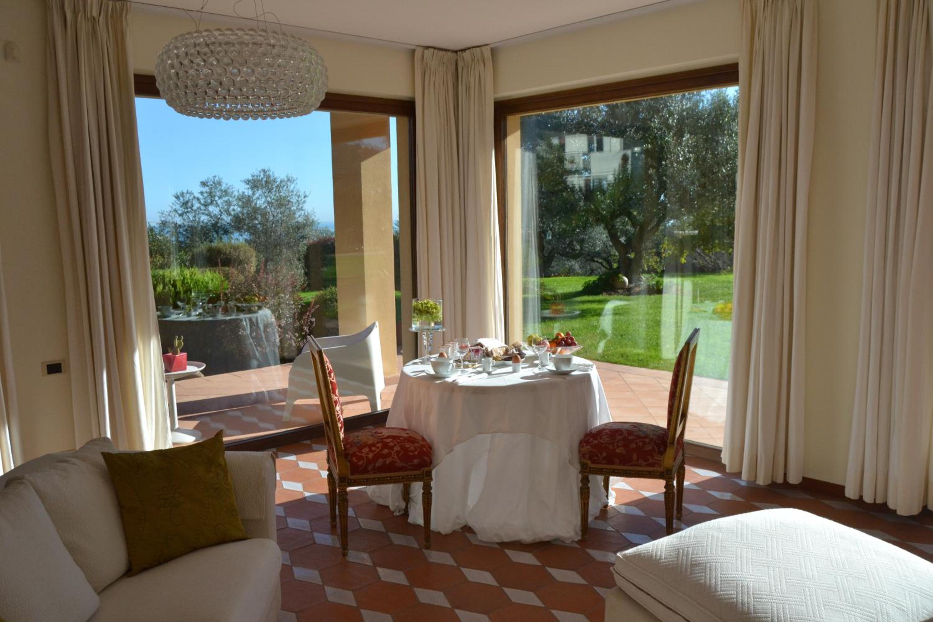 Villa Zagara Luxury Bed And Breakfast view 2