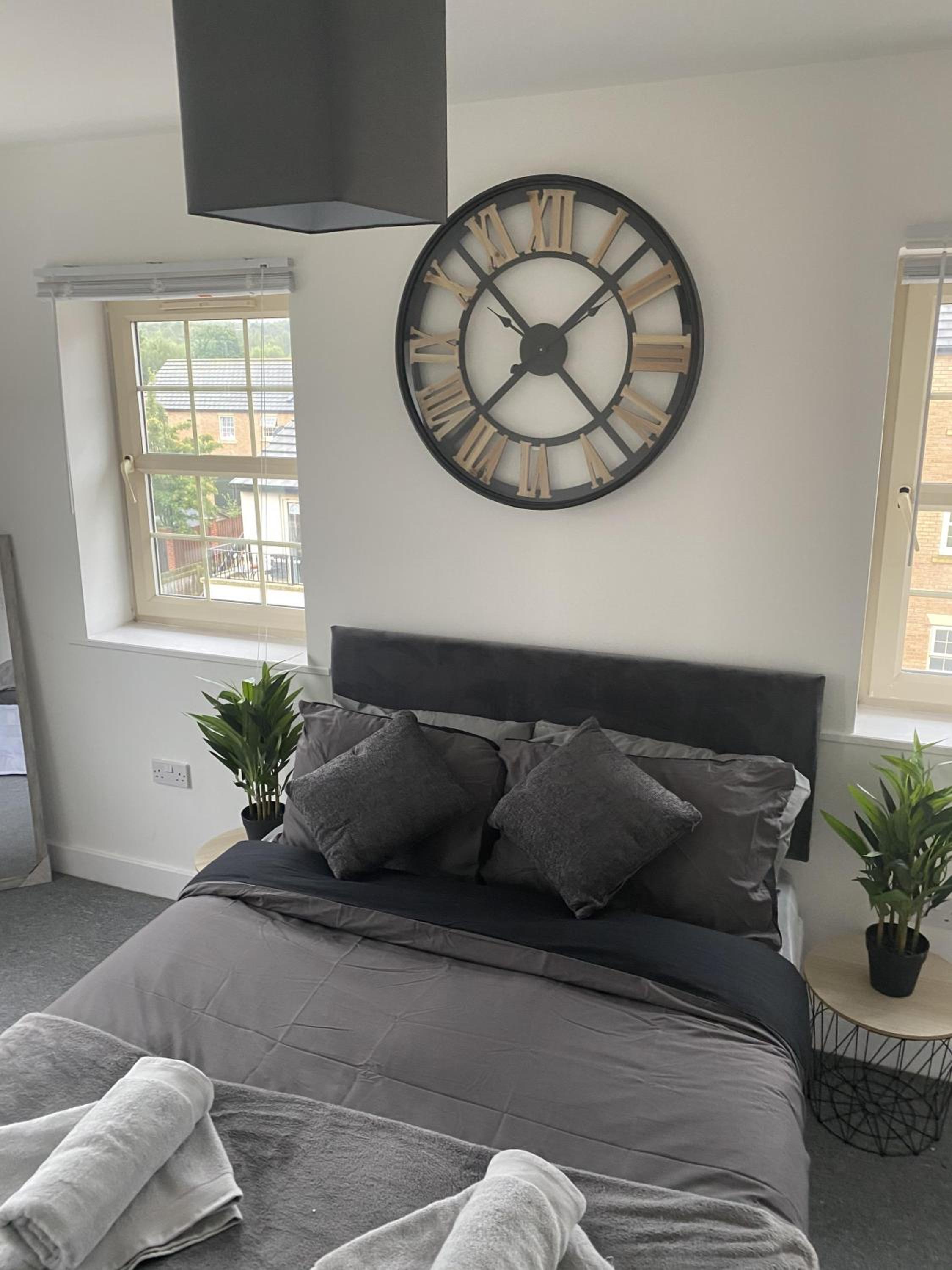 Doncaster Furnished House For Short Lets