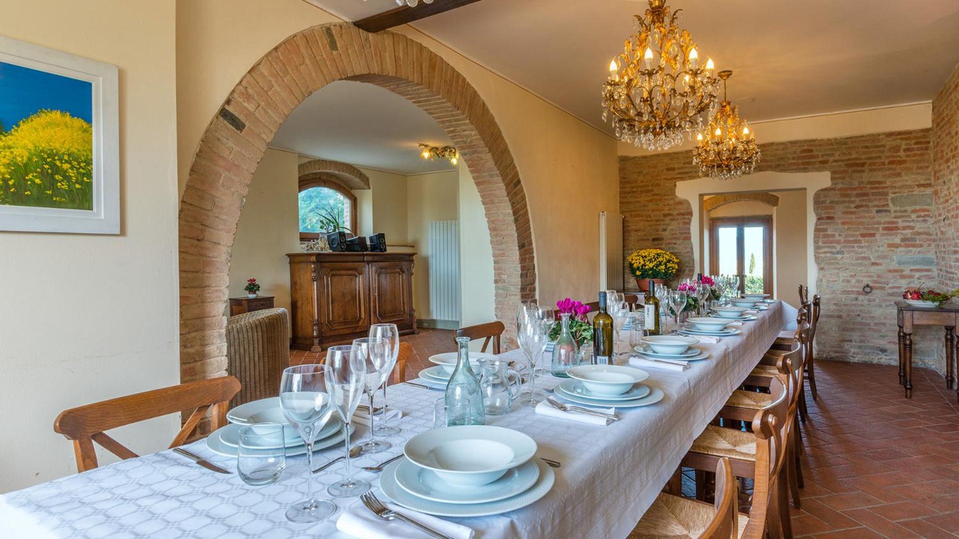 CASALE BROLIO 12&2, Emma Villas