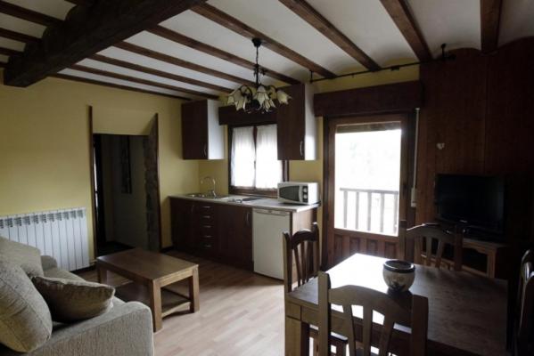 Casona Santa Coloma view 4