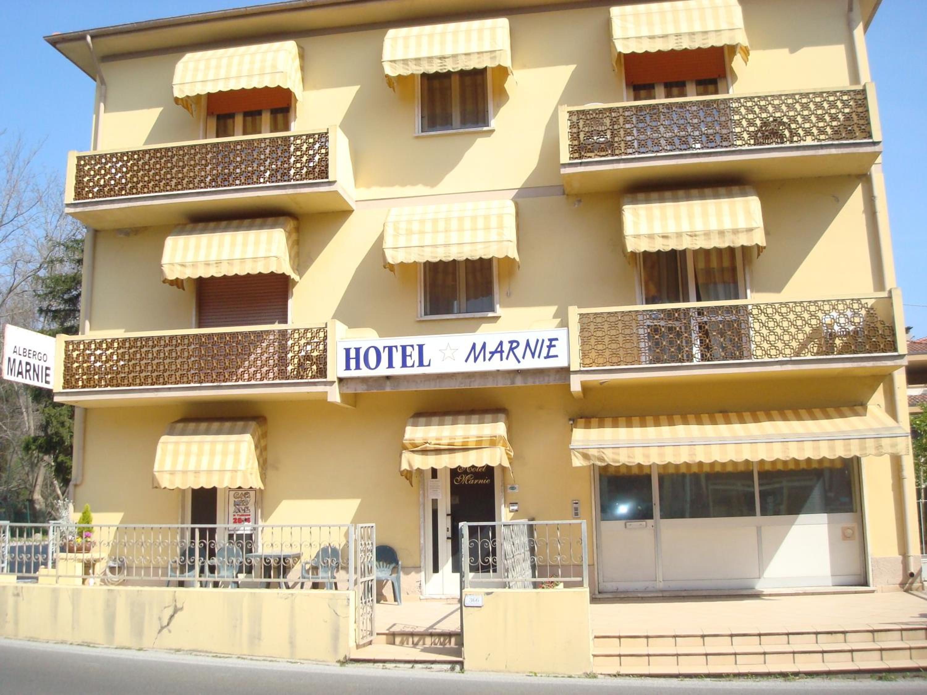 Hotel Marnie - Image 1