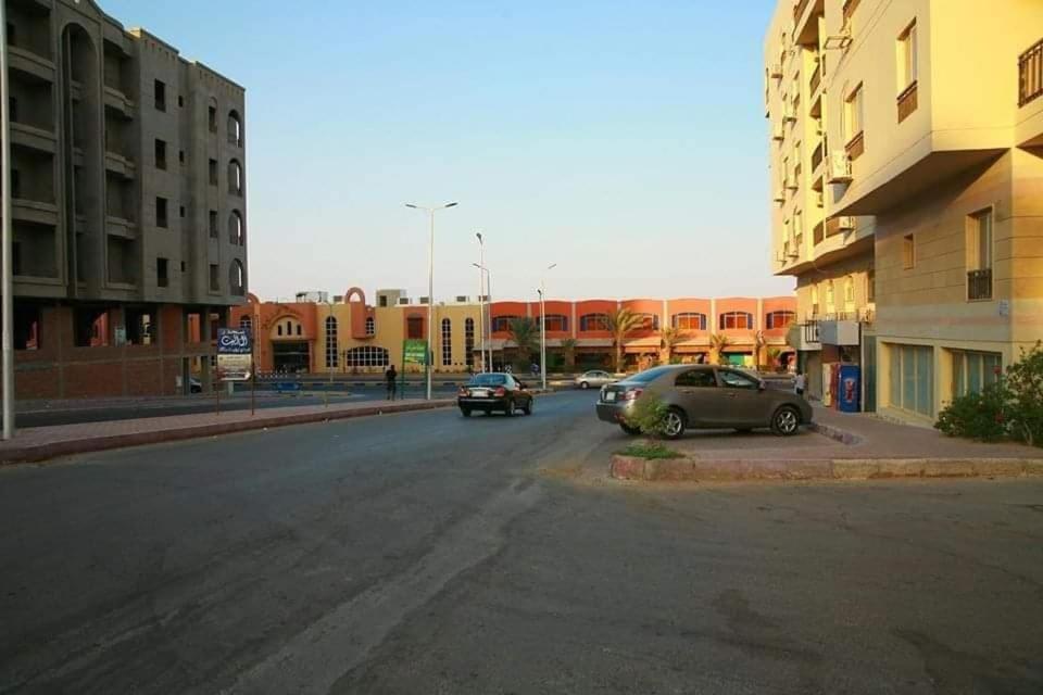 apartment with separate entrance near Arabia hotel
