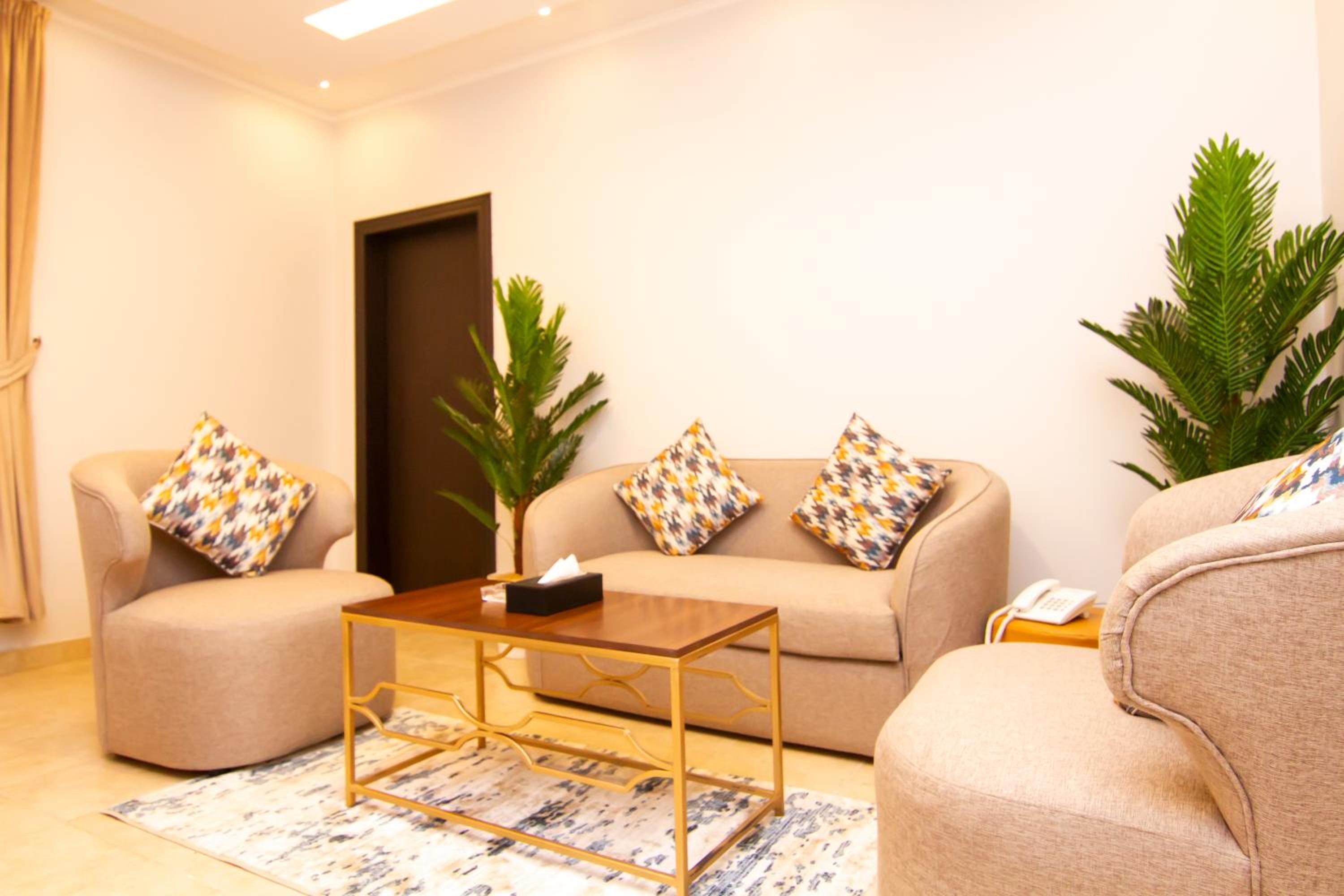 Al Moteb Suites Al Mursalat