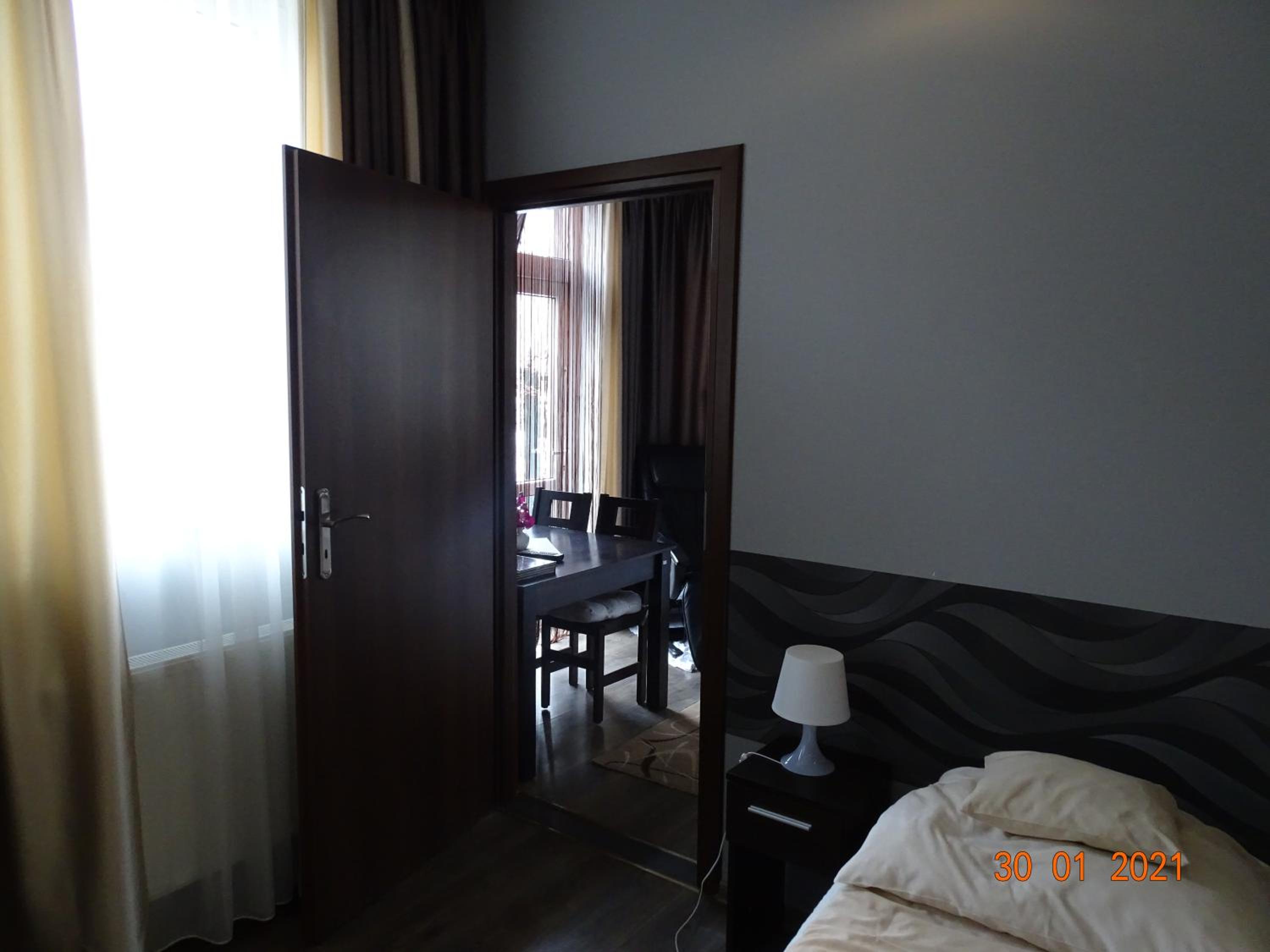 Photo 51