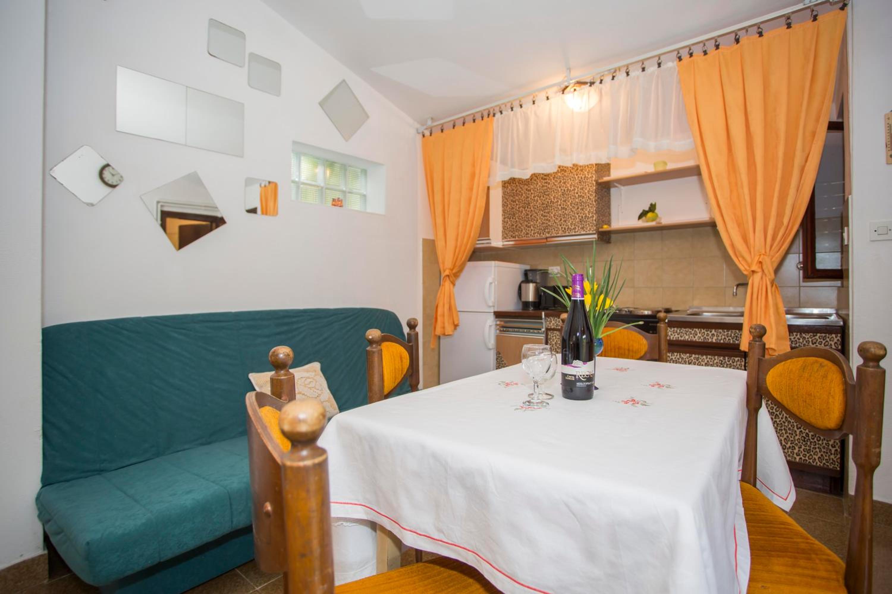 Apartments Rina
