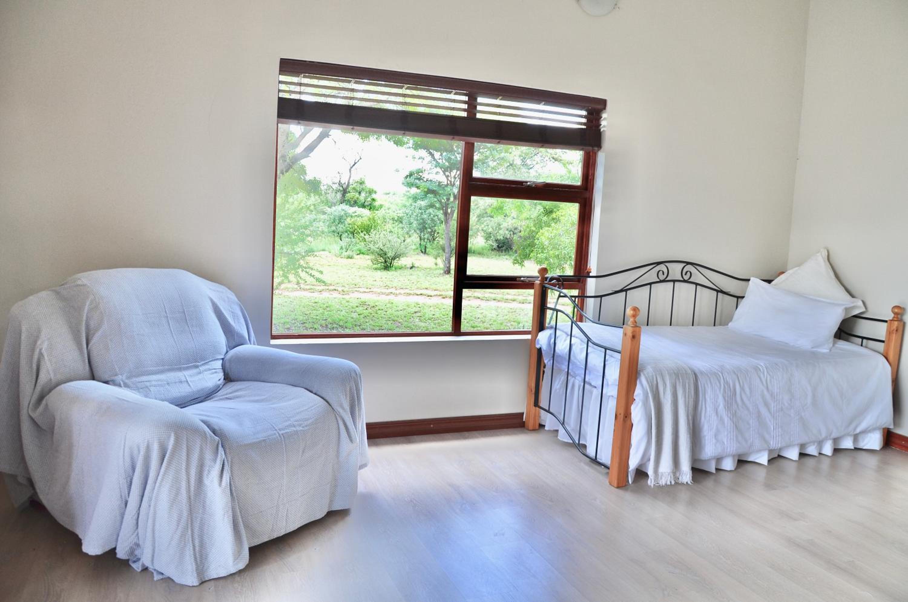 Muqurati Lodge - Dinokeng Game Reserve