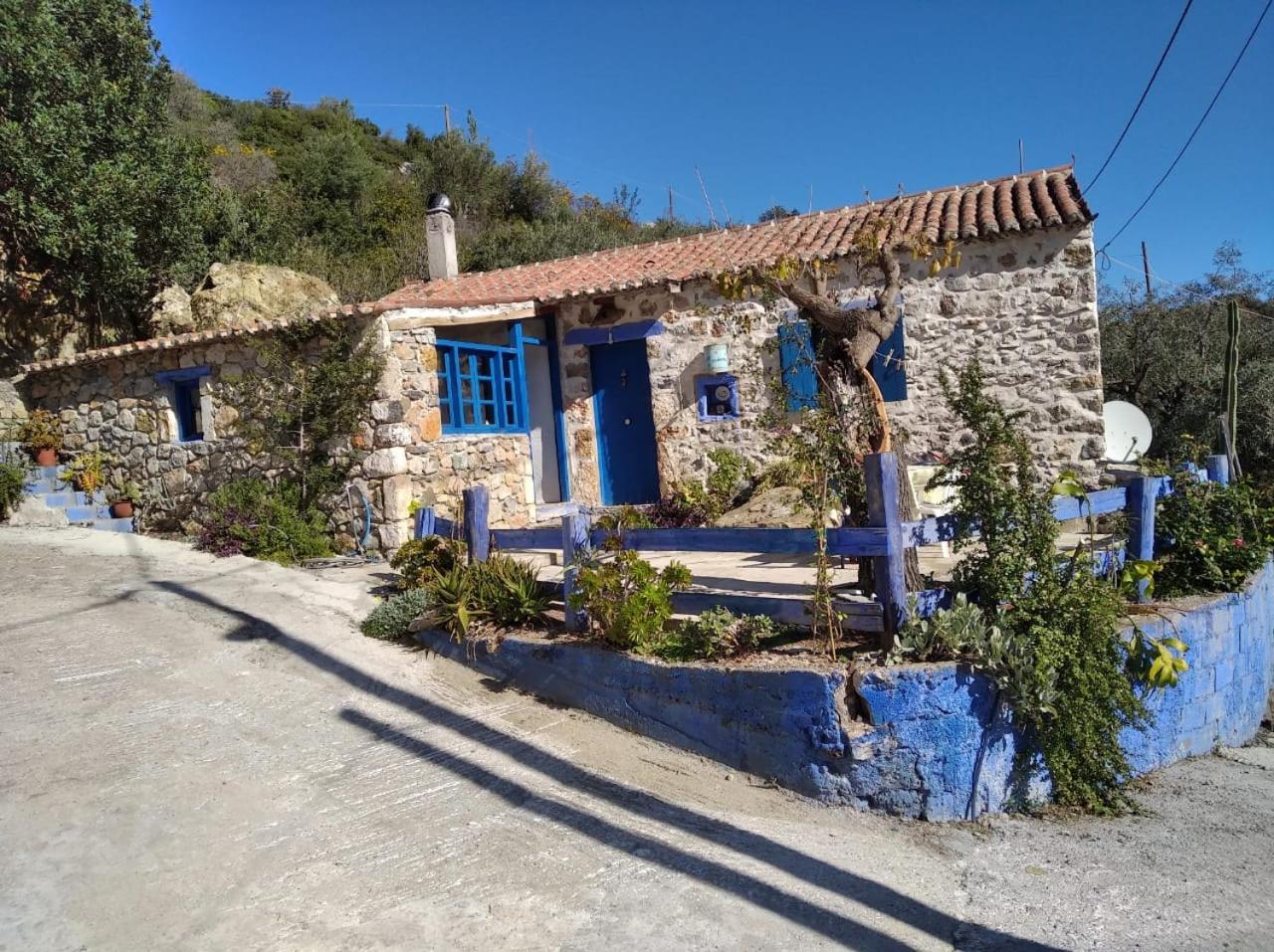 Leonidio small hause with swimming pool photo 4